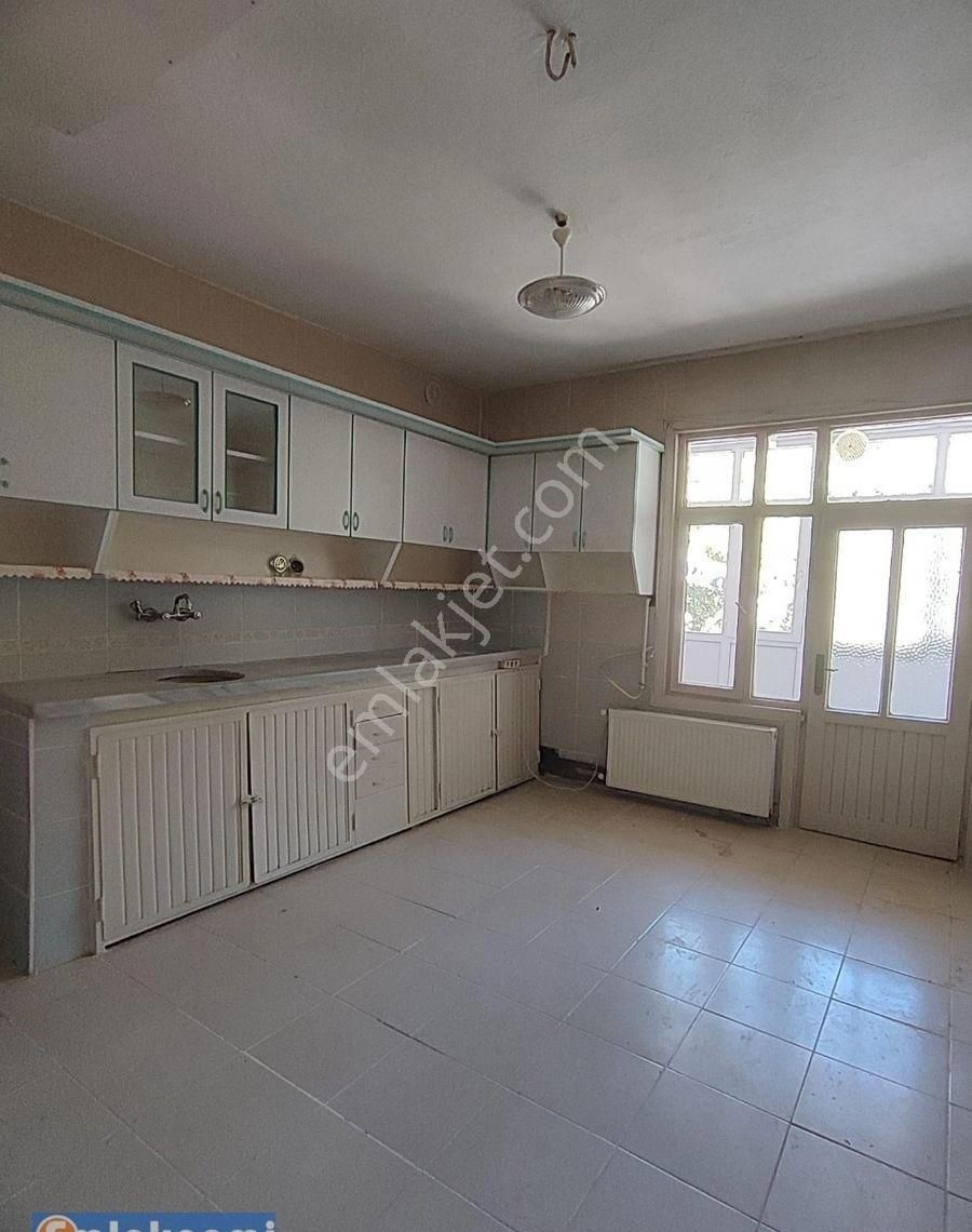 Emlaknomi'den Erenköy Mah'de Kiralık Müstakil Ev - Görsel 7