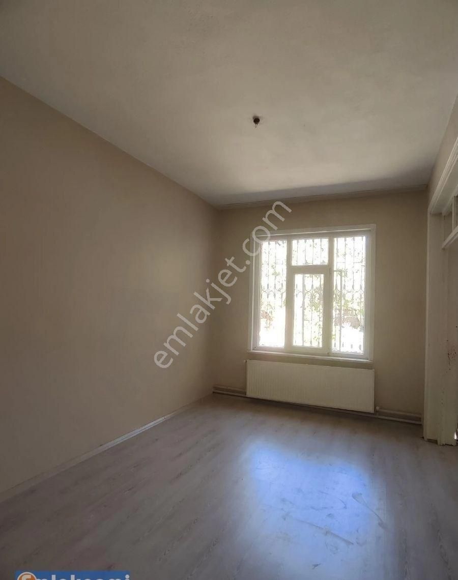 Emlaknomi'den Erenköy Mah'de Kiralık Müstakil Ev - Görsel 12