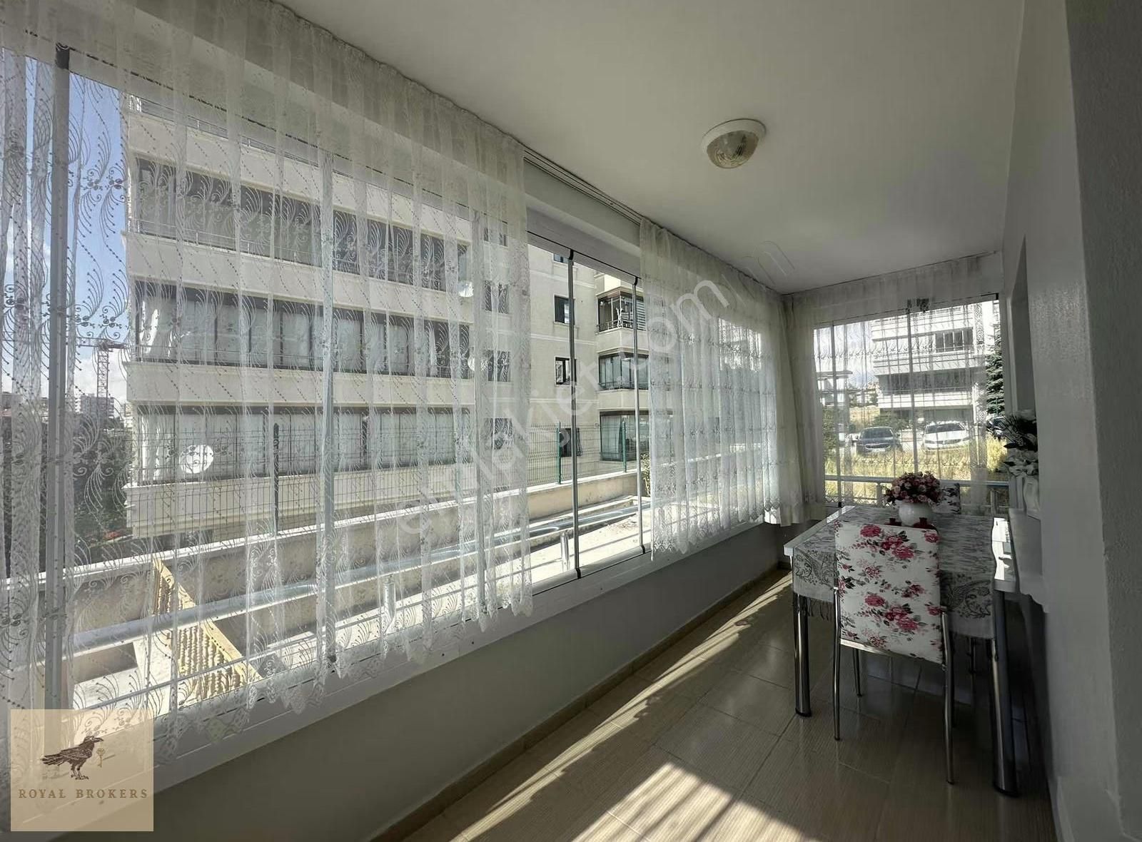 Satılık, Hilal'de, Yapılı, Oturuma Hazır, Krediye Uygun 4+1 - Görsel 35