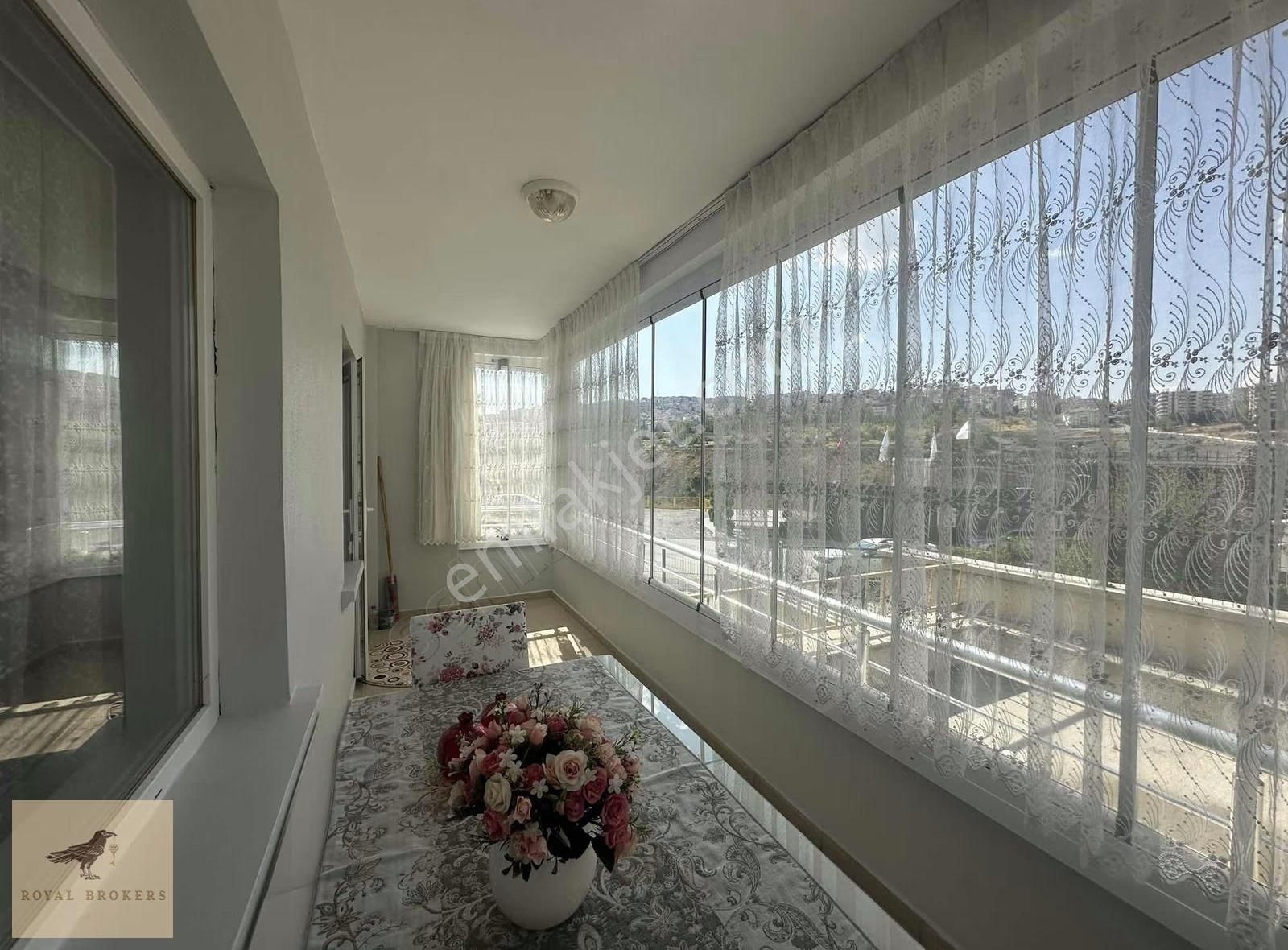 Satılık, Hilal'de, Yapılı, Oturuma Hazır, Krediye Uygun 4+1 - Görsel 8