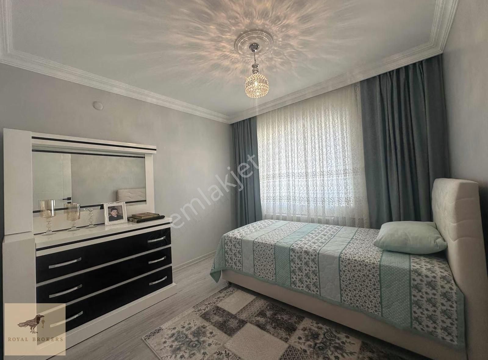 Satılık, Hilal'de, Yapılı, Oturuma Hazır, Krediye Uygun 4+1 - Görsel 26