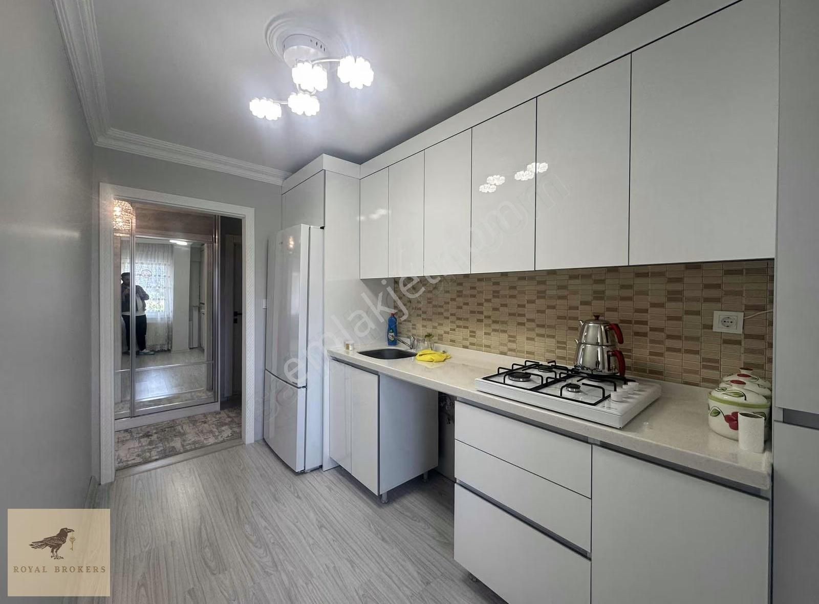 Satılık, Hilal'de, Yapılı, Oturuma Hazır, Krediye Uygun 4+1 - Görsel 6