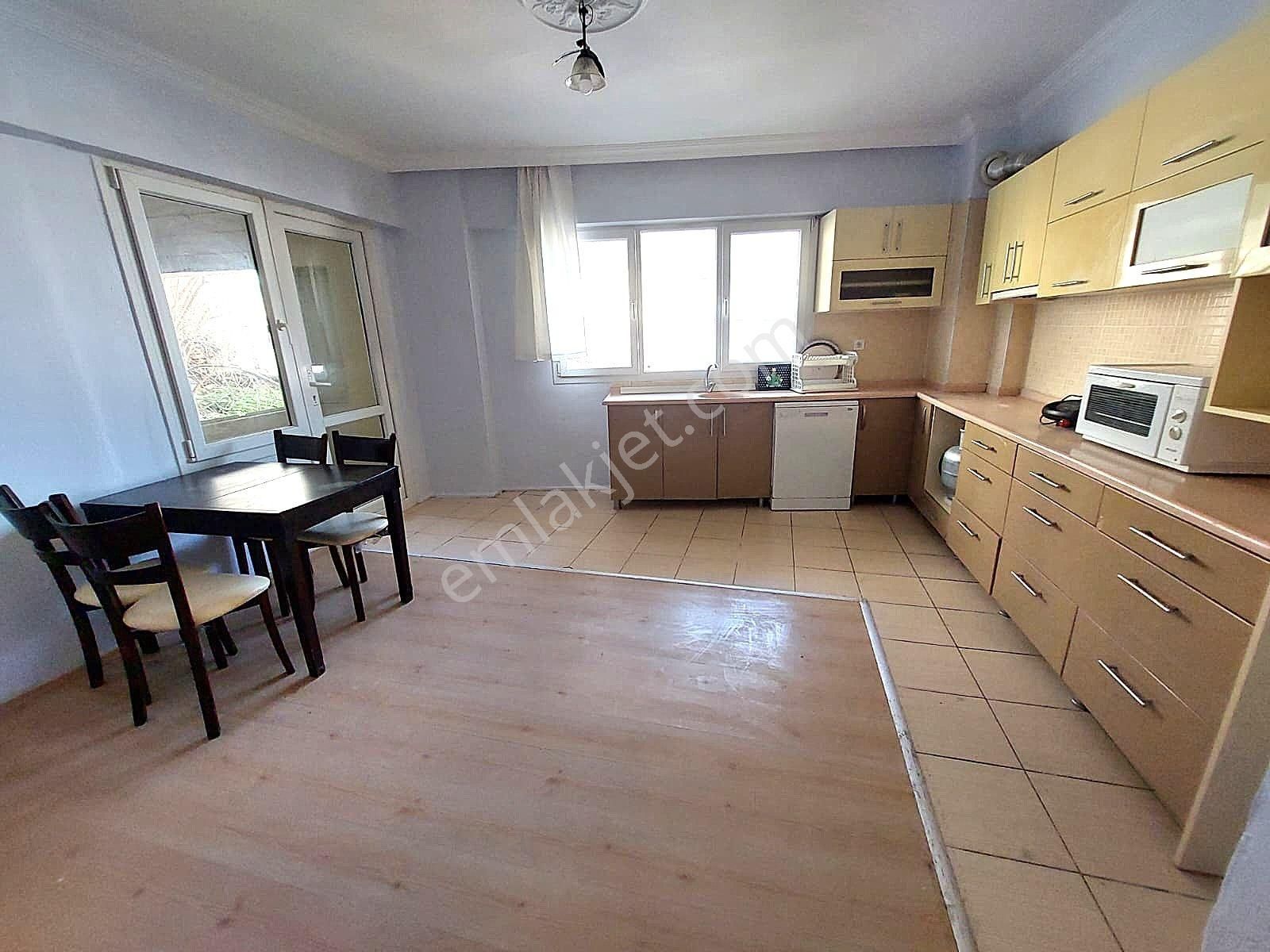 Kuşadası Limana 3 Dk Arakat Bakımlı 2+1 Satılık Daire - Görsel 6