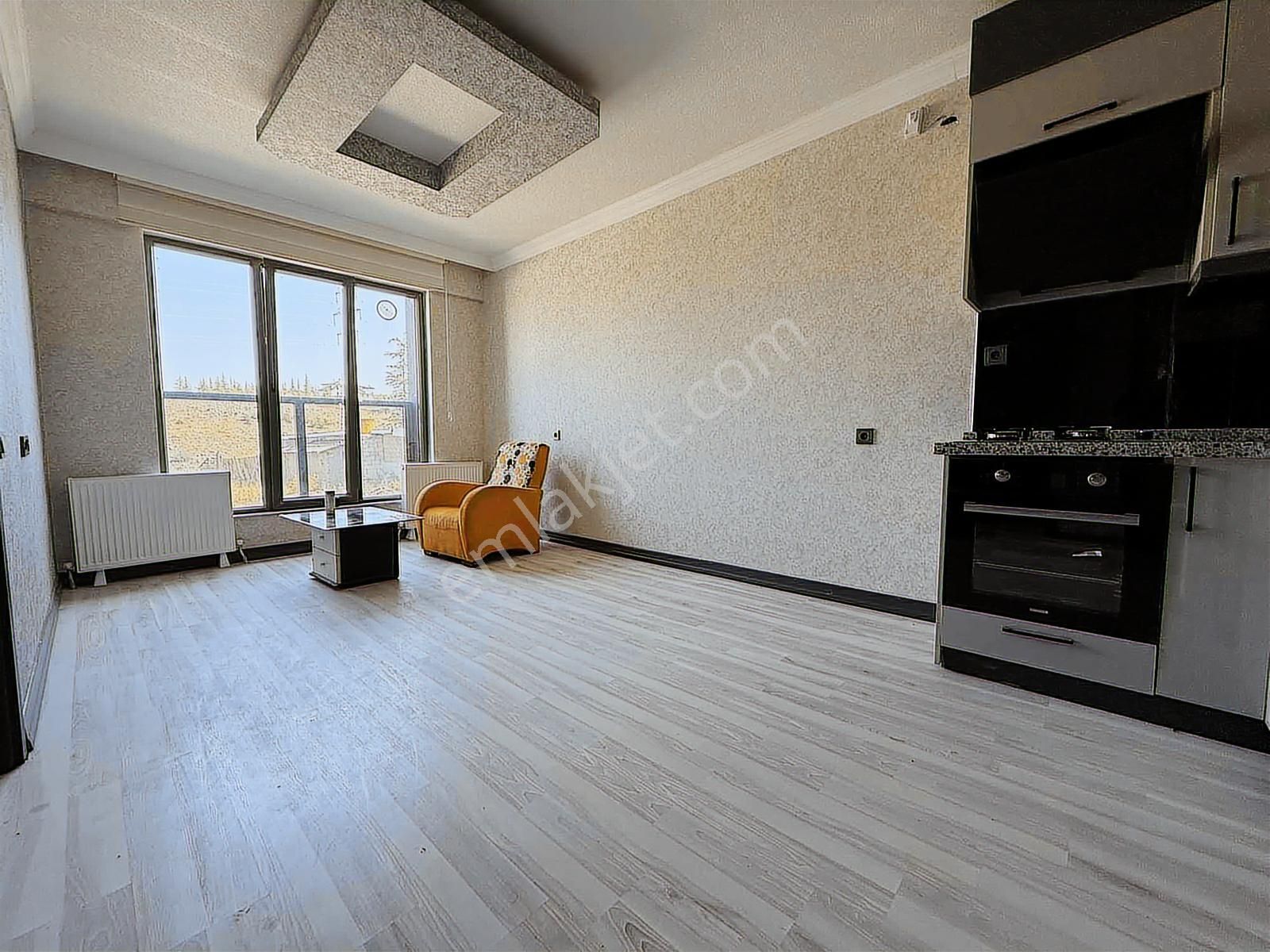 Alaçatı'dan/cam Balkonlu/oturuma Hazır/geniş Ve Kullanışlı 1+1 - Görsel 13