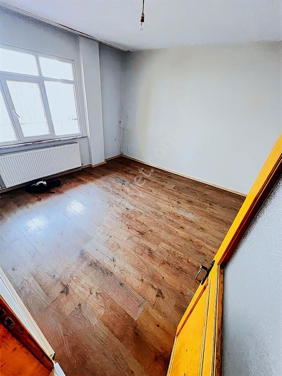Pendik Çamçeşmede Kiralık 2+1 110 M2 2 Ci Kat Daire - Görsel 12