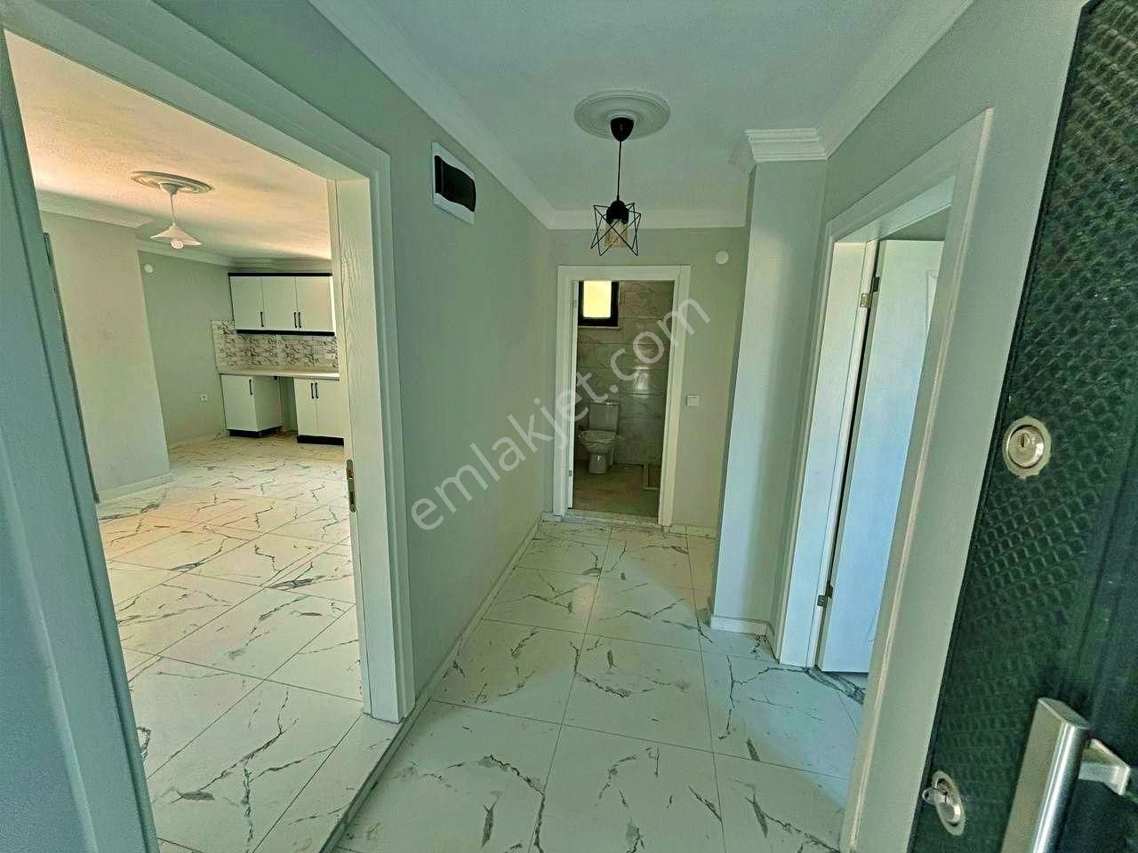 Uytundan Pelitköyde Denize 300 Metre Bahçeli 6+2 Müstakil Villa - Görsel 14