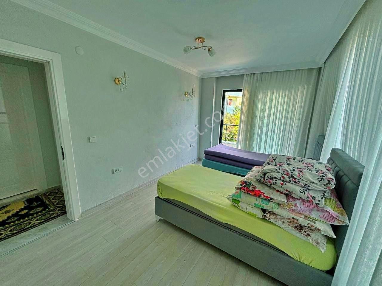 Uytundan Pelitköyde Denize 300 Metre Bahçeli 6+2 Müstakil Villa - Görsel 28