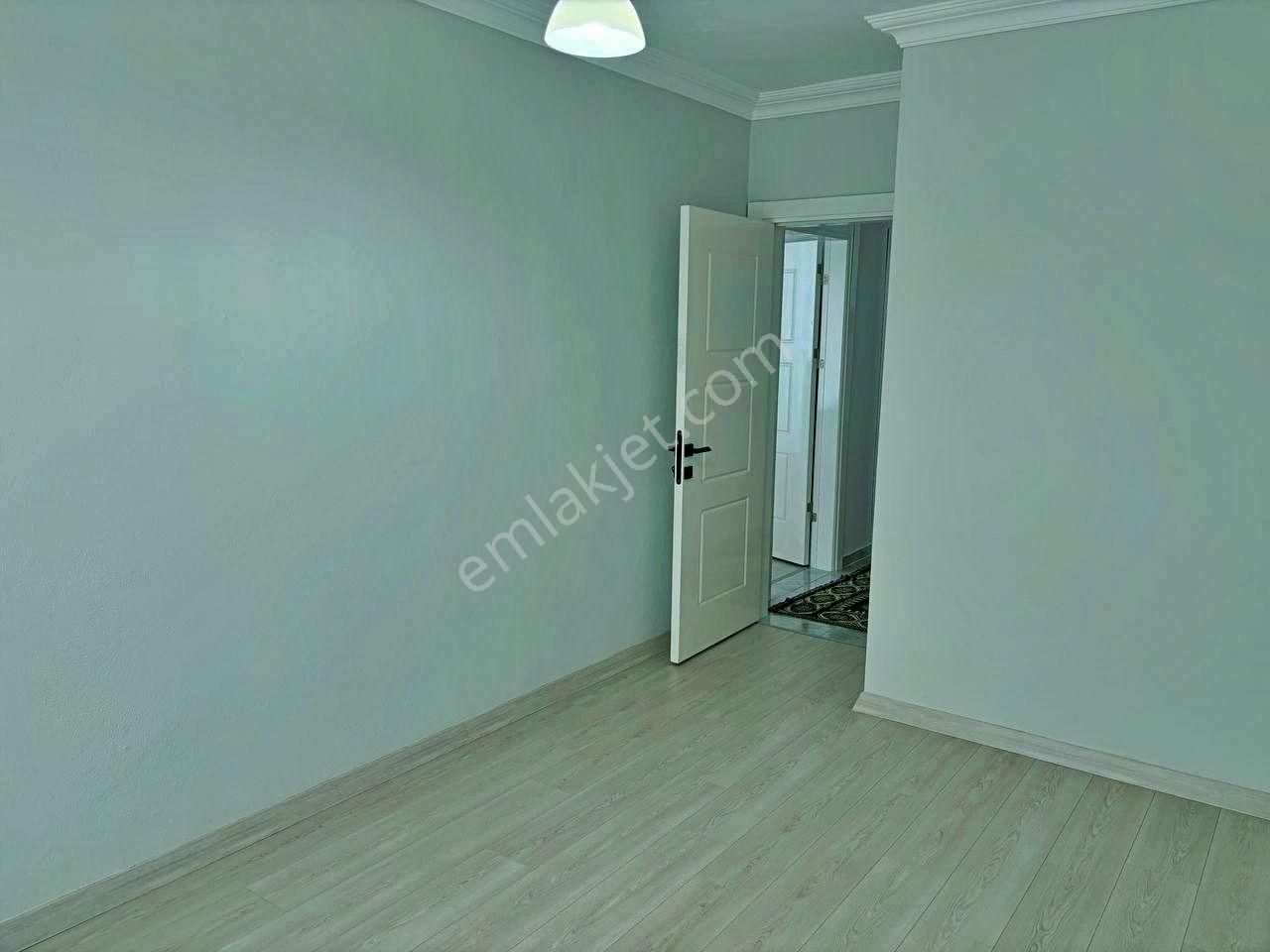 Uytundan Pelitköyde Denize 300 Metre Bahçeli 6+2 Müstakil Villa - Görsel 26