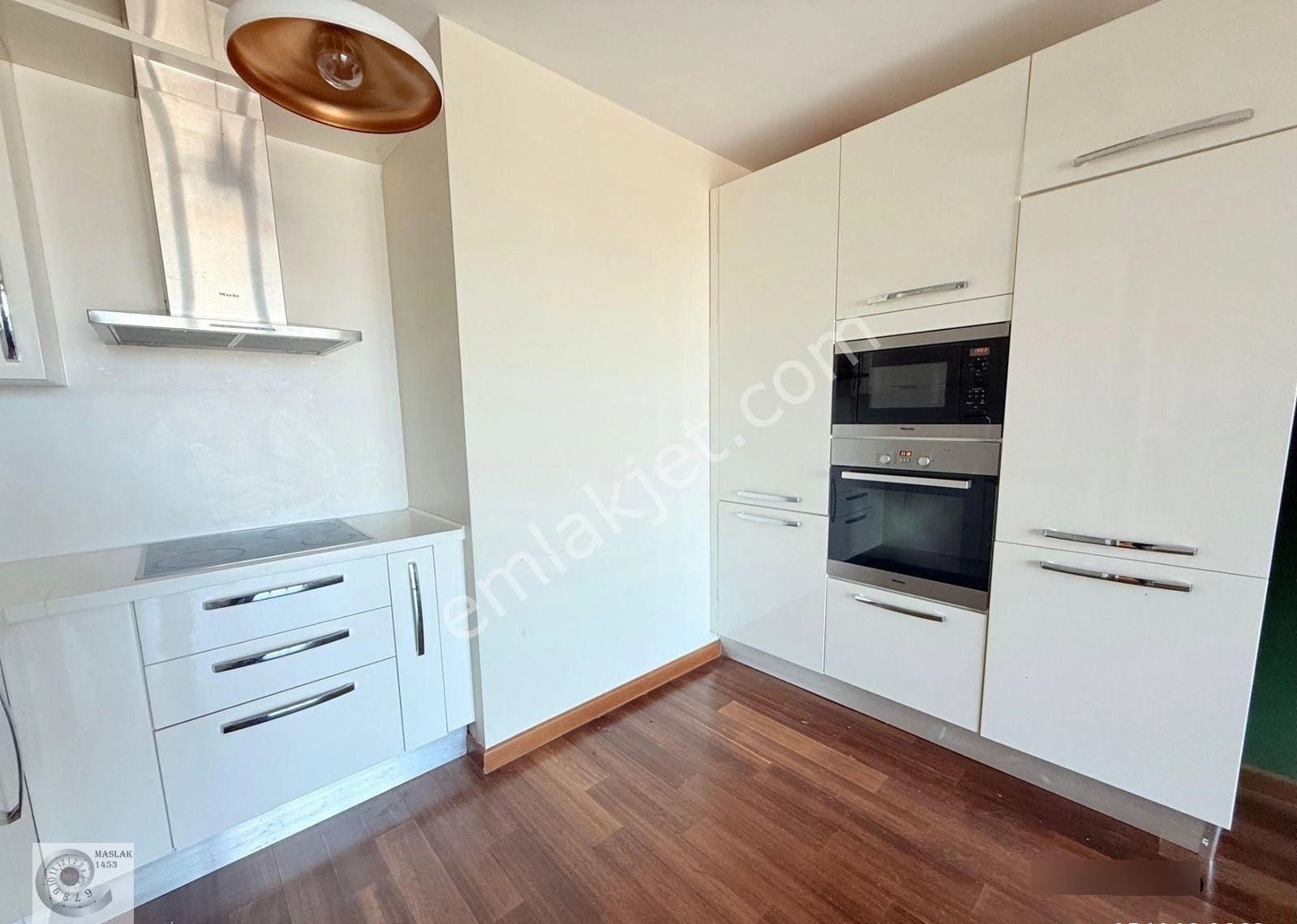 Maslak Mashattan Sitesinde Satılık 1+1 Boş***güncel***mielle Beyaz Eşyalı Daire Boş
