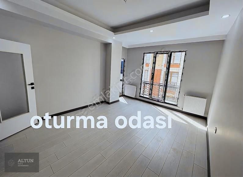 Reşitpaşa Cad.1.kat 3+1 Satılık 3 Yıllık Binada 140m2 Lüks Daire - Görsel 3