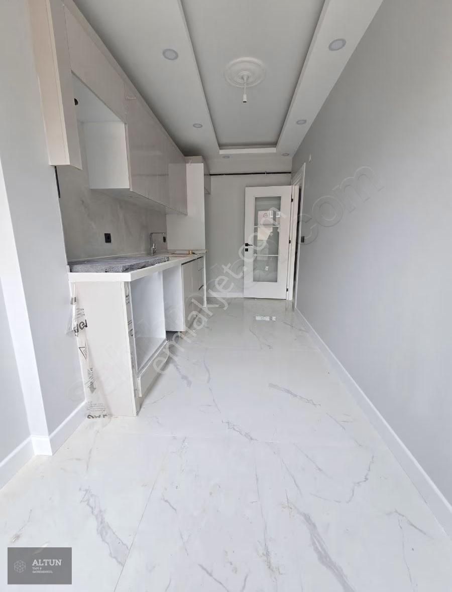 Cennet Mah.metrobüs Dibinde Otoparklı 90m2sıfır 2+1 Arakat Daire - Görsel 11