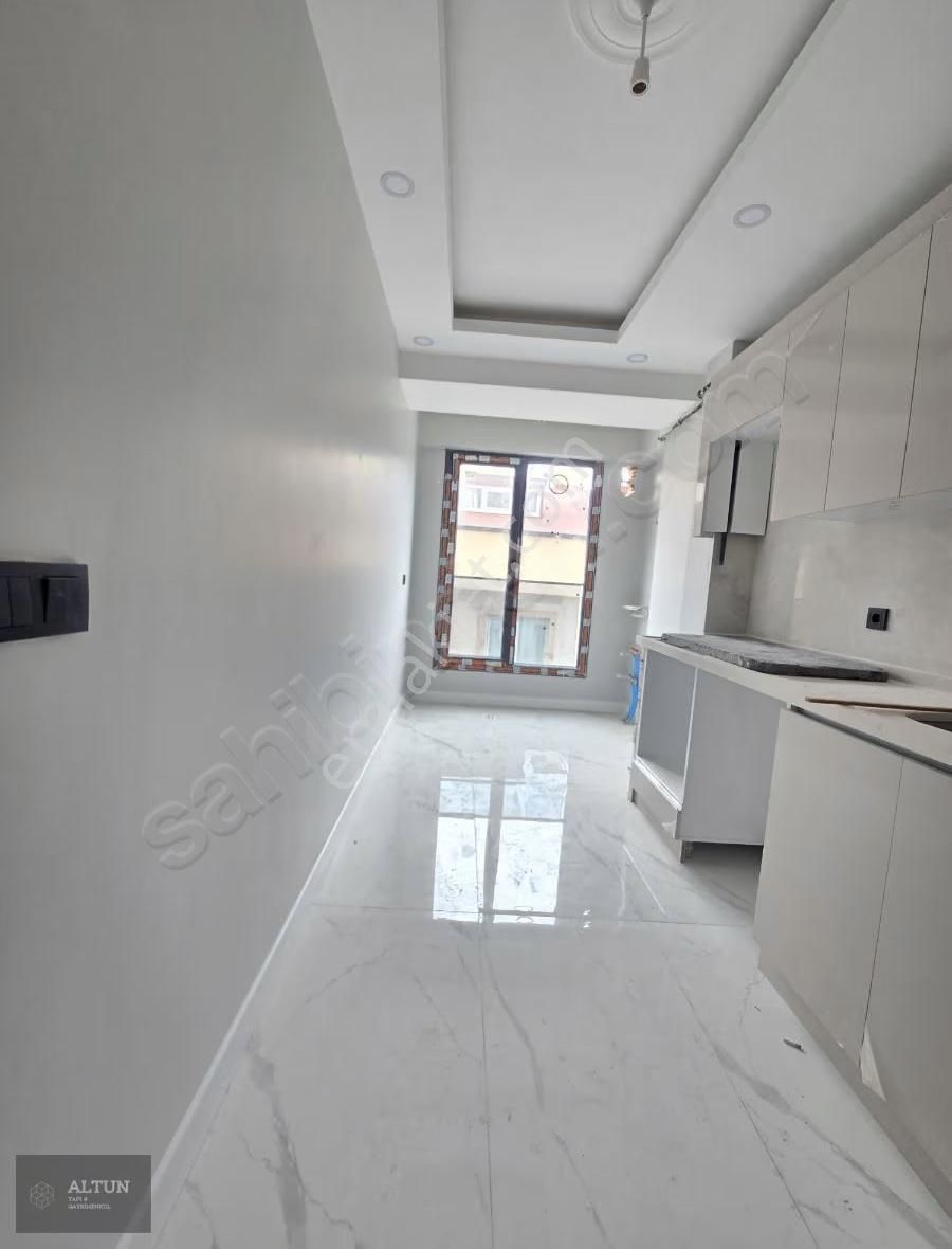 Cennet Mah.metrobüs Dibinde Otoparklı 90m2sıfır 2+1 Arakat Daire - Görsel 14