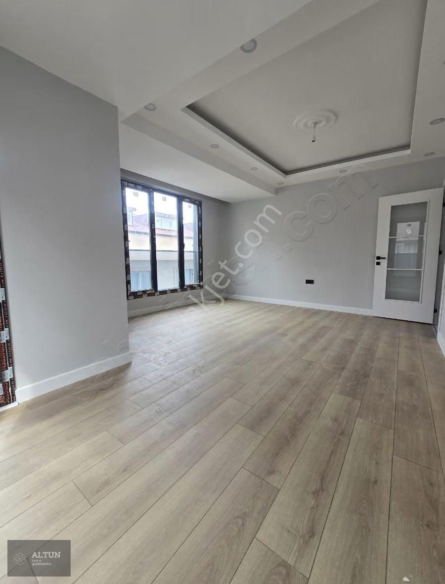 Cennet Mah.metrobüs Dibinde Otoparklı 90m2sıfır 2+1 Arakat Daire - Görsel 3