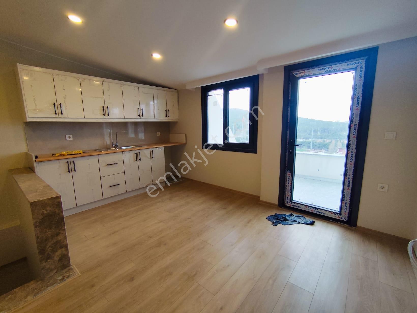 Mertcan Dan Fatih Mah 2 Mutfaklı - 2 Banyolu 4+2 Teraslı Dubleks - Görsel 14