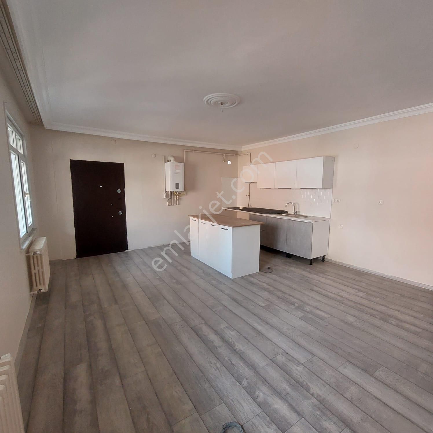 Sarıyer Madende Ulaşım Çarşı Yakın Ters Dublex 3+1 Kiralık Daire - Görsel 20