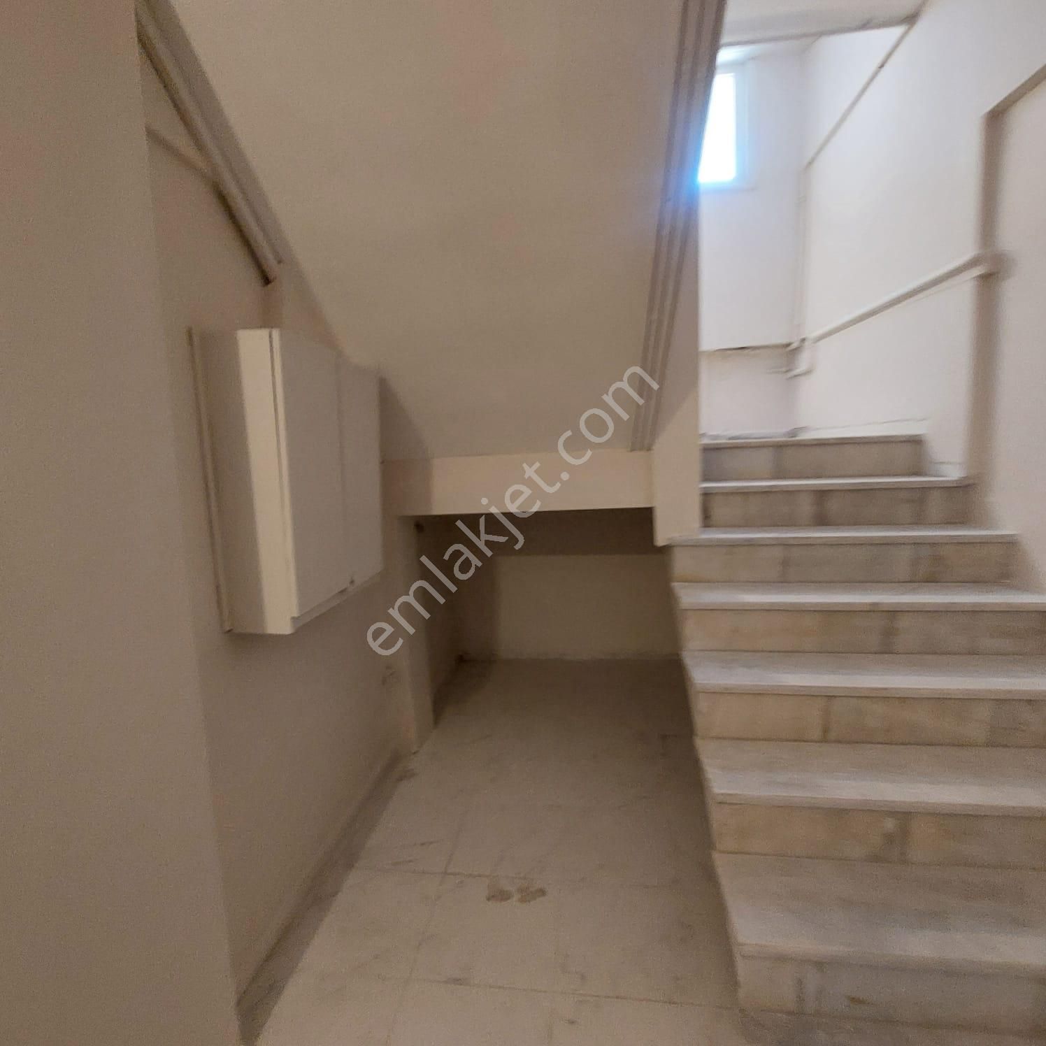 Sarıyer Madende Ulaşım Çarşı Yakın Ters Dublex 3+1 Kiralık Daire - Görsel 11