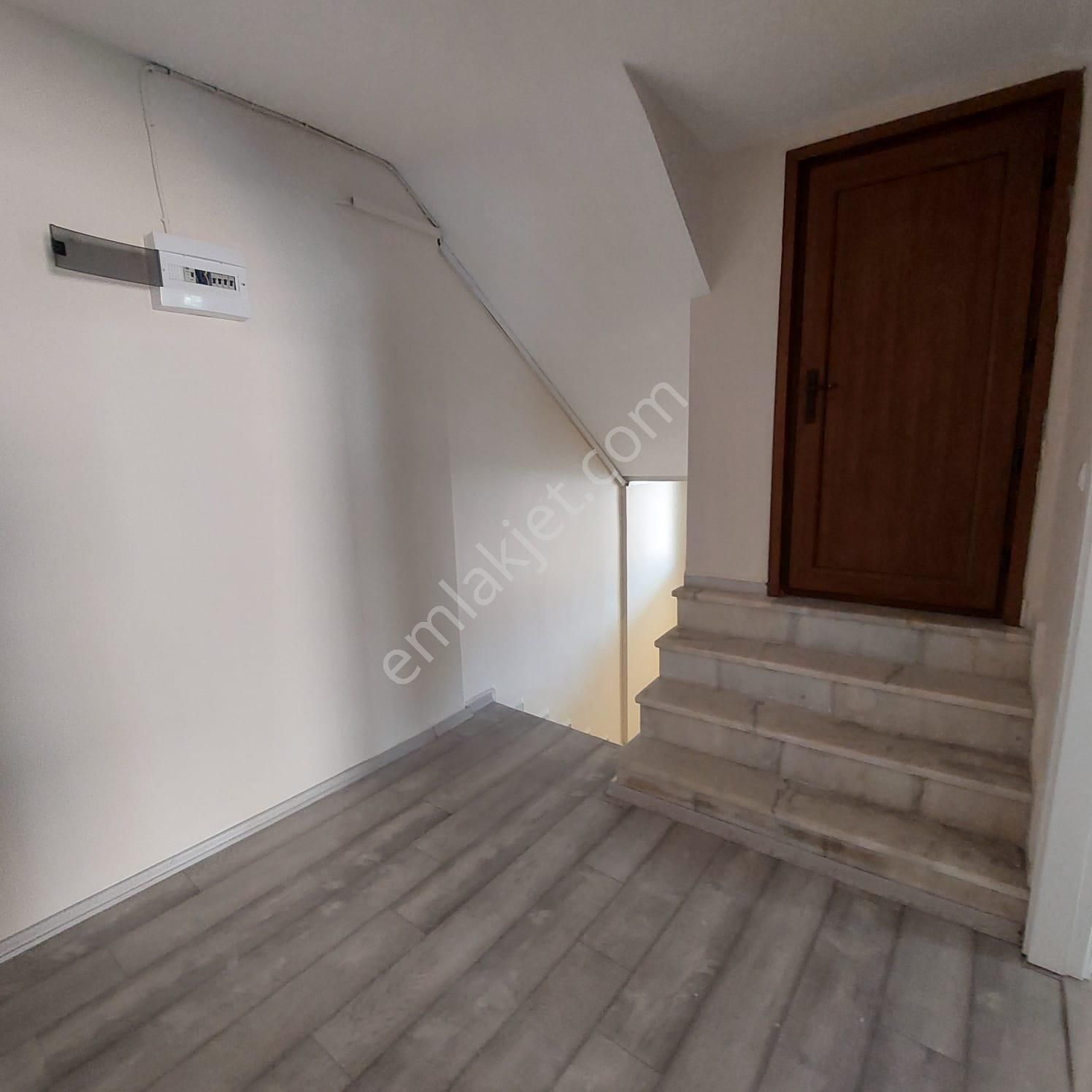 Sarıyer Madende Ulaşım Çarşı Yakın Ters Dublex 3+1 Kiralık Daire - Görsel 10