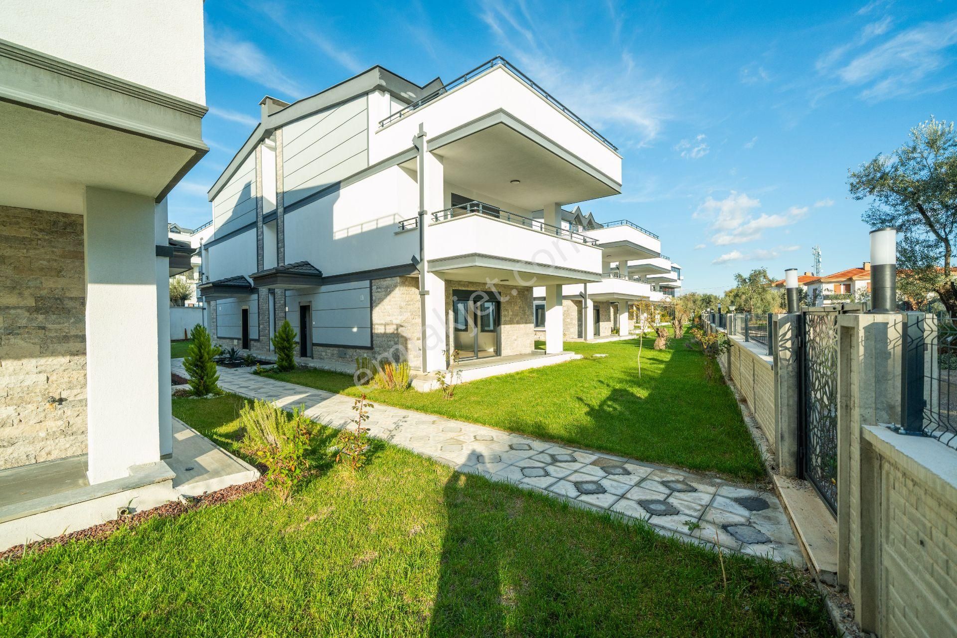 Edremit Narlı’da Prestijli Site İçinde Sıfır 6+1 Dubleks Elektrikli Panjurlu, Havuzlu Ve Denize 400m