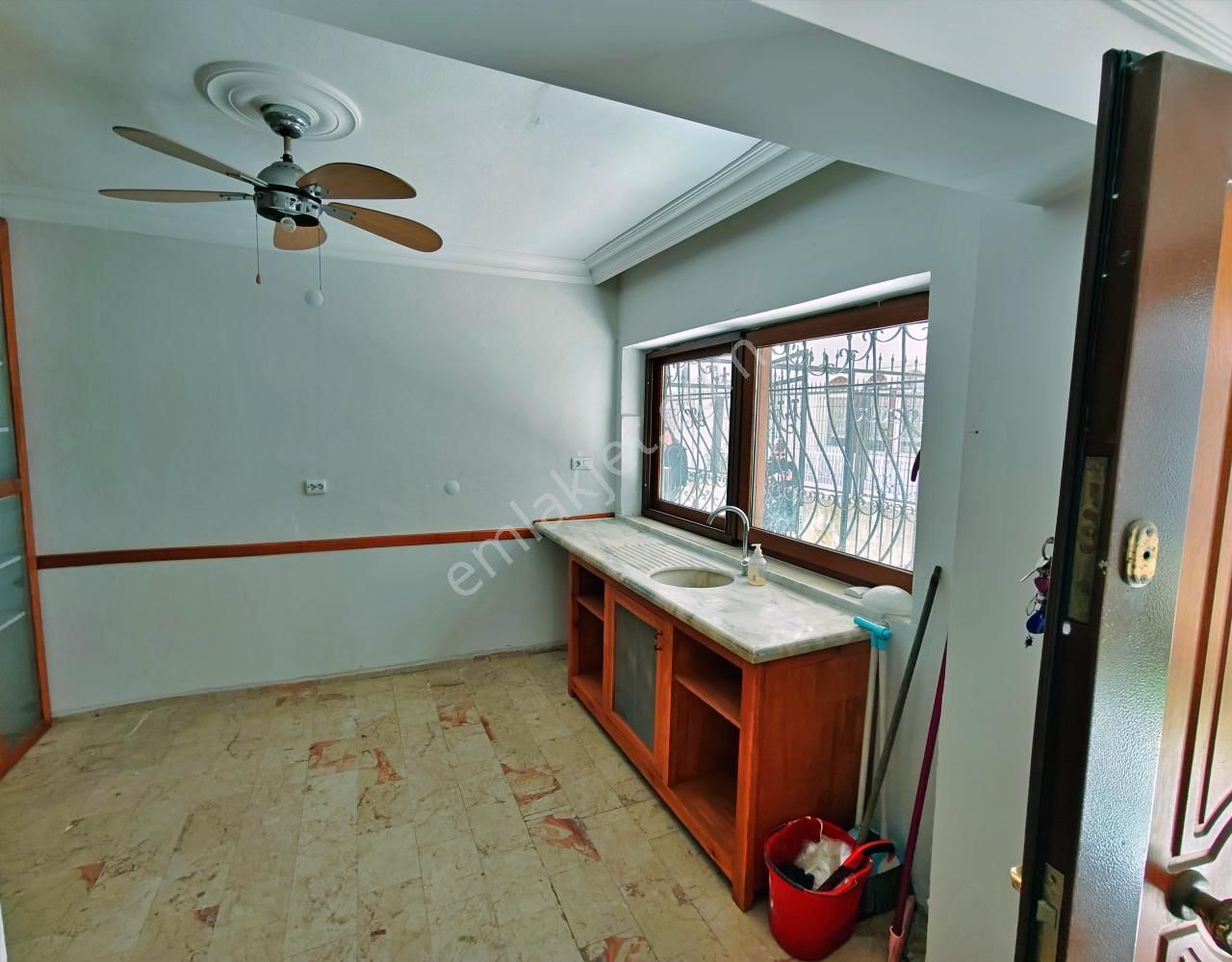 Uytundan Akçay Yenimahalle'de Denize 50 Metre Satılık 3+1 Villa - Görsel 19