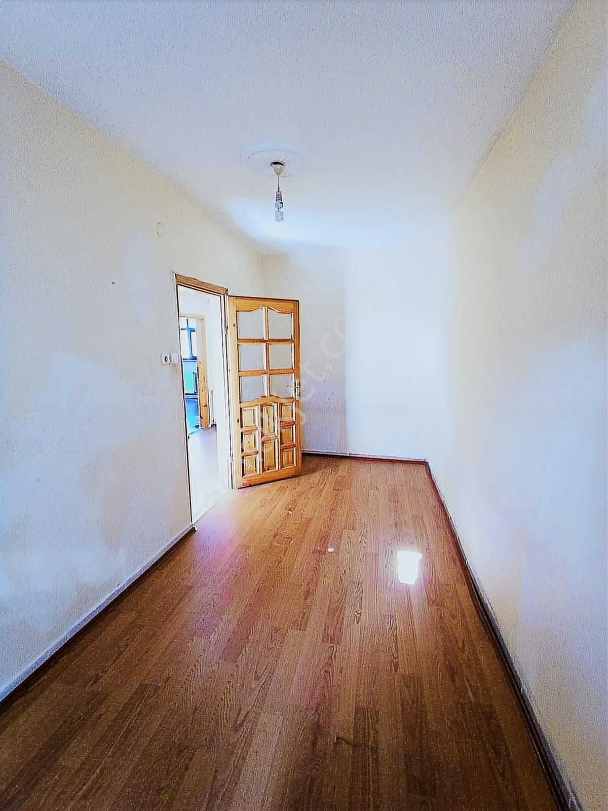Üsk/yavuztürk Mah/2+1/balkonlu/kombili/kiralık Daire - Görsel 5