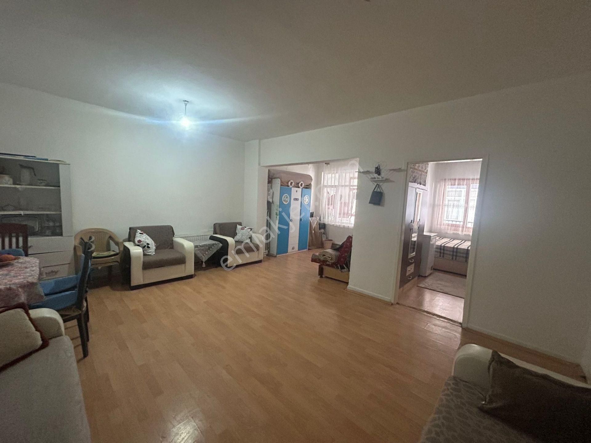 Acil*satılık*pınarbaşı*atlılar Caddesin De*balkonlu*geniş*daire*