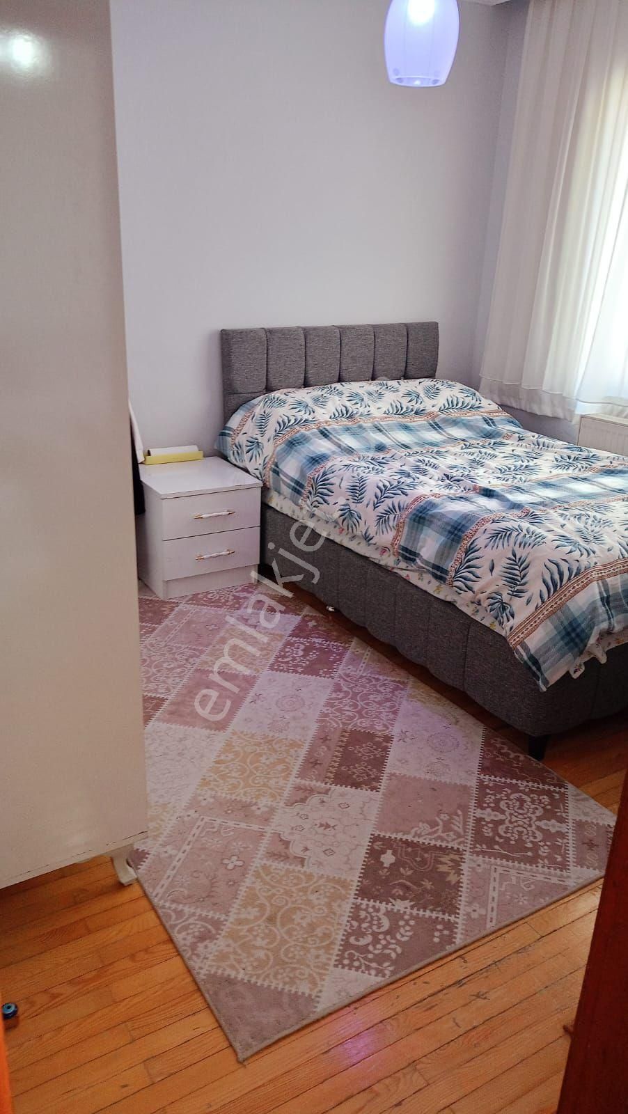 Plevne Mh*yapılı*2.ara Kat*iskanlı*2+1*çift Cephe*balkon*trene Ulaşıma Çok Yakın*merkezi Konumda - Görsel 8