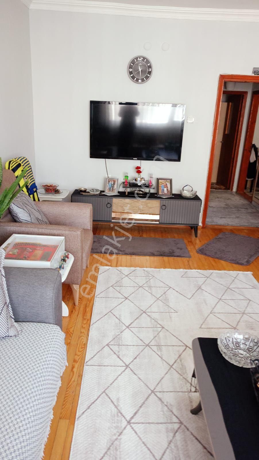 Plevne Mh*yapılı*2.ara Kat*iskanlı*2+1*çift Cephe*balkon*trene Ulaşıma Çok Yakın*merkezi Konumda