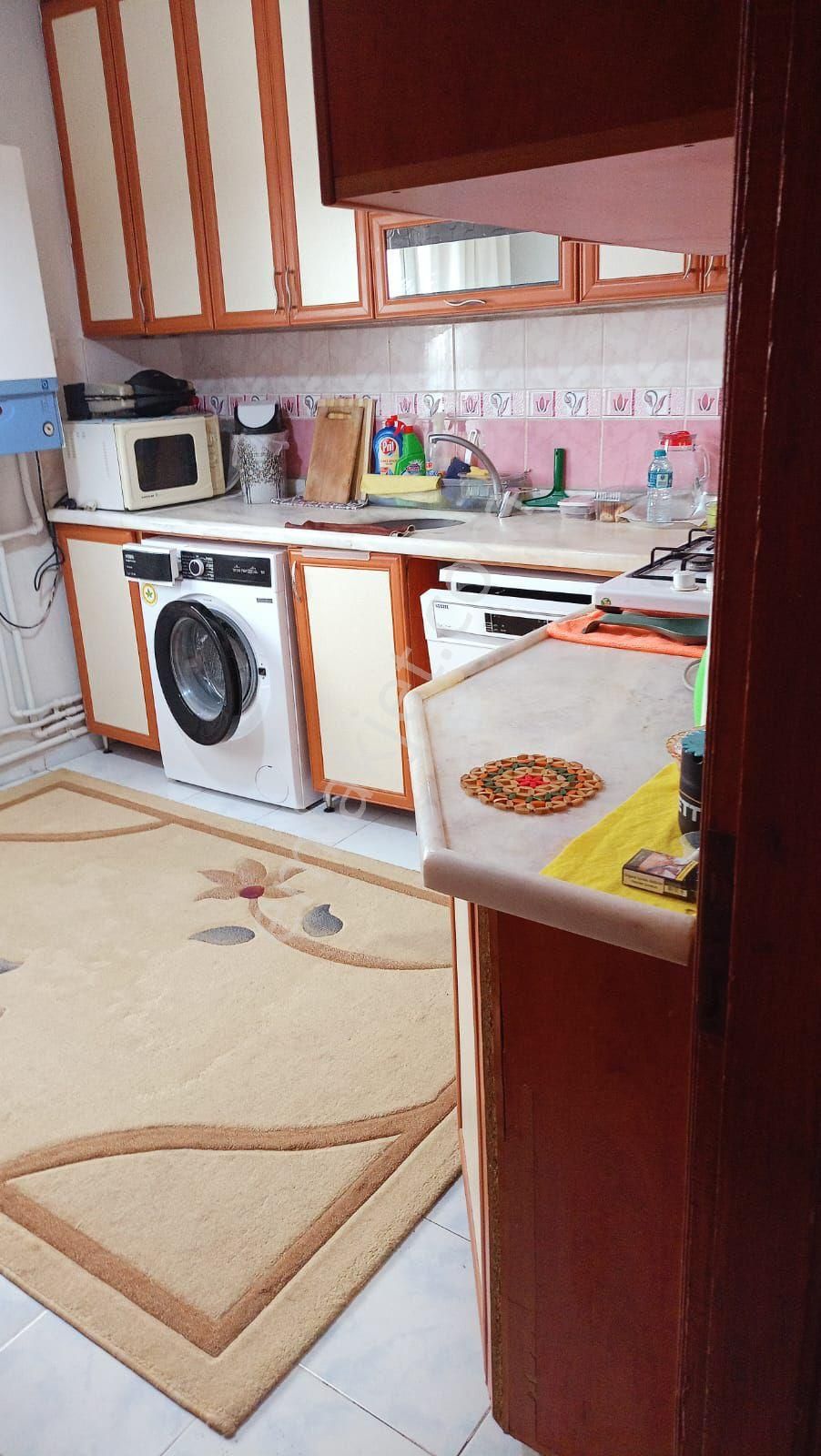 Plevne Mh*yapılı*2.ara Kat*iskanlı*2+1*çift Cephe*balkon*trene Ulaşıma Çok Yakın*merkezi Konumda - Görsel 2