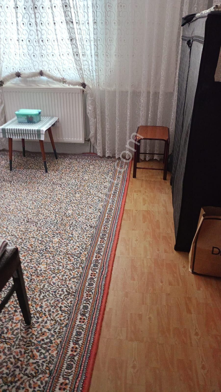 Plevne Mh*yapılı*2.ara Kat*iskanlı*2+1*çift Cephe*balkon*trene Ulaşıma Çok Yakın*merkezi Konumda - Görsel 9