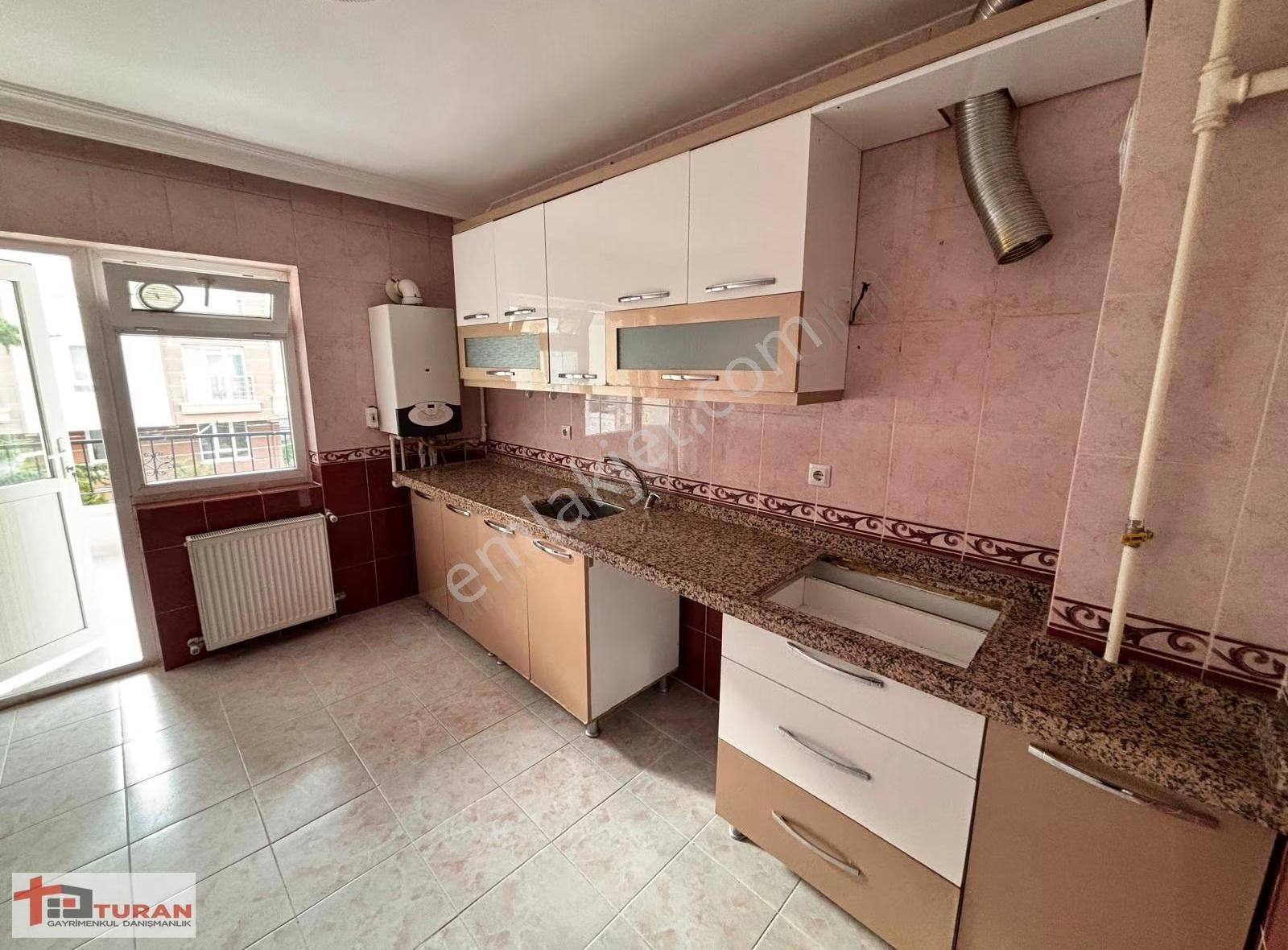 Estergon Caddesi Paraleli 150m2 3+1 Kiralık Daire** - Görsel 7