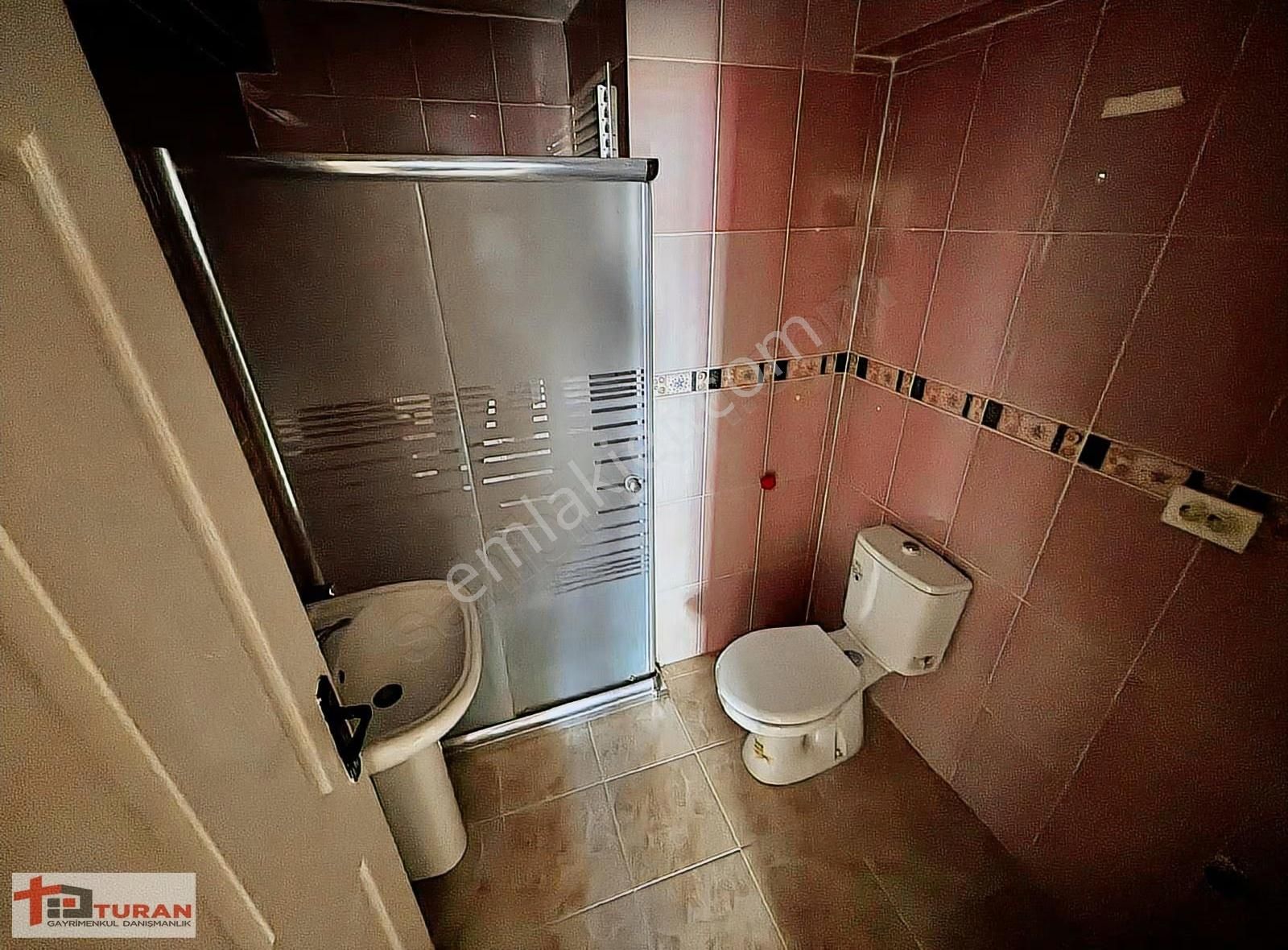 Estergon Caddesi Paraleli 150m2 3+1 Kiralık Daire** - Görsel 3