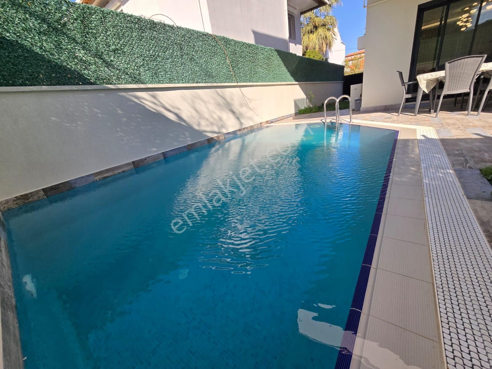 Güzelbahçe Maltepe'de Mükemmel Konumda Satılık Villa - Görsel 31