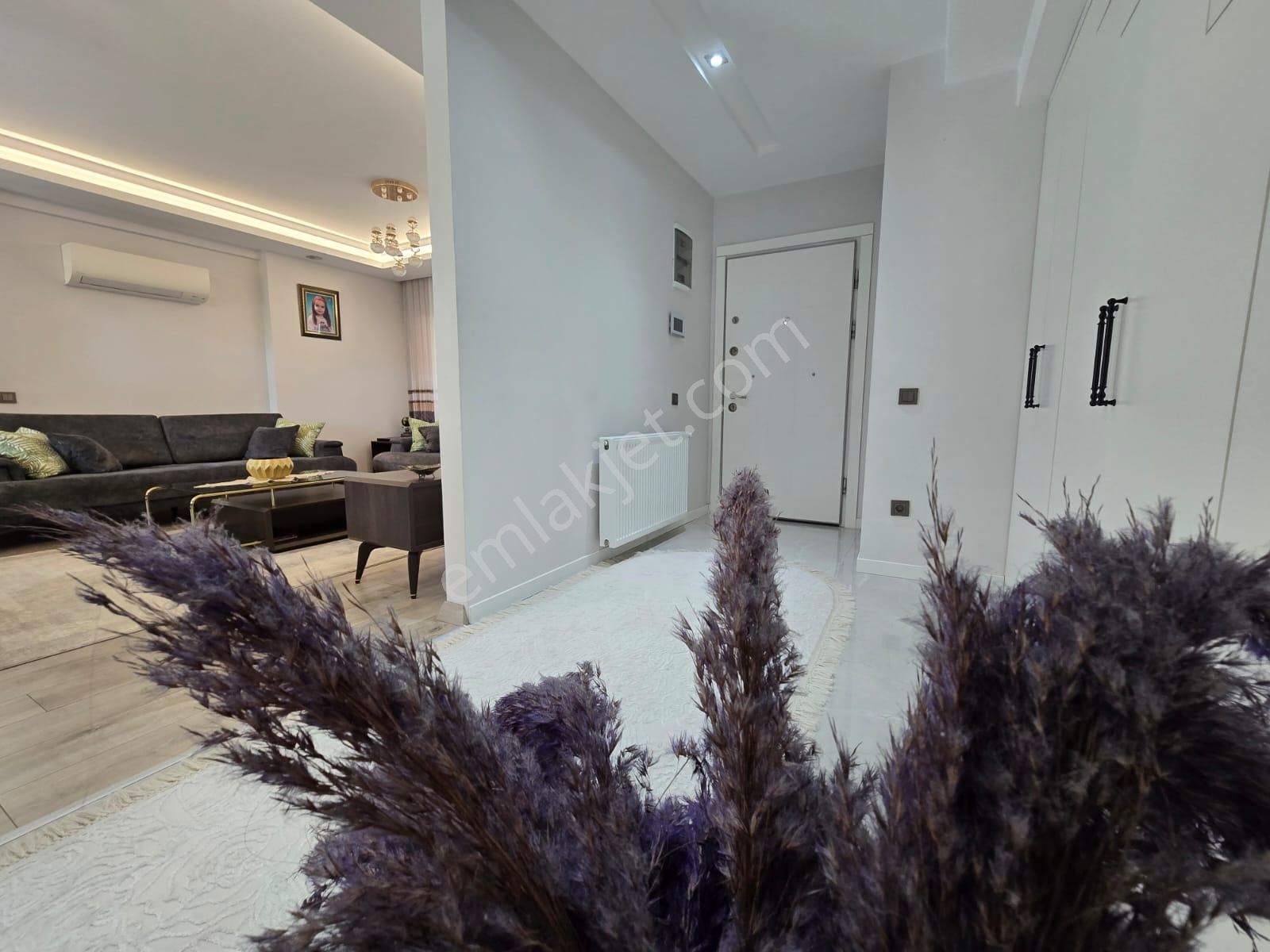 Güzelbahçe Maltepe'de Mükemmel Konumda Satılık Villa - Görsel 5