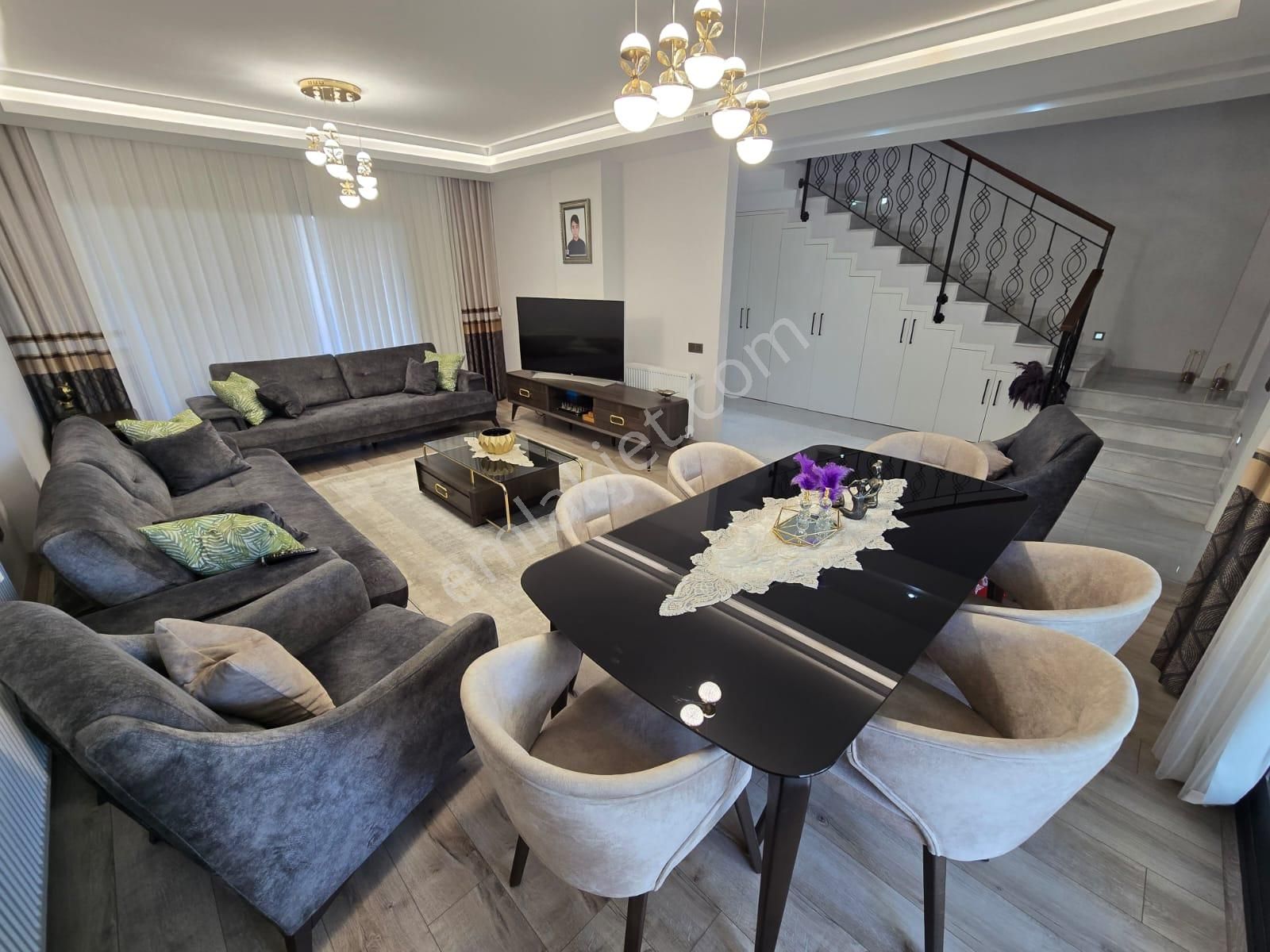 Güzelbahçe Maltepe'de Mükemmel Konumda Satılık Villa - Görsel 8