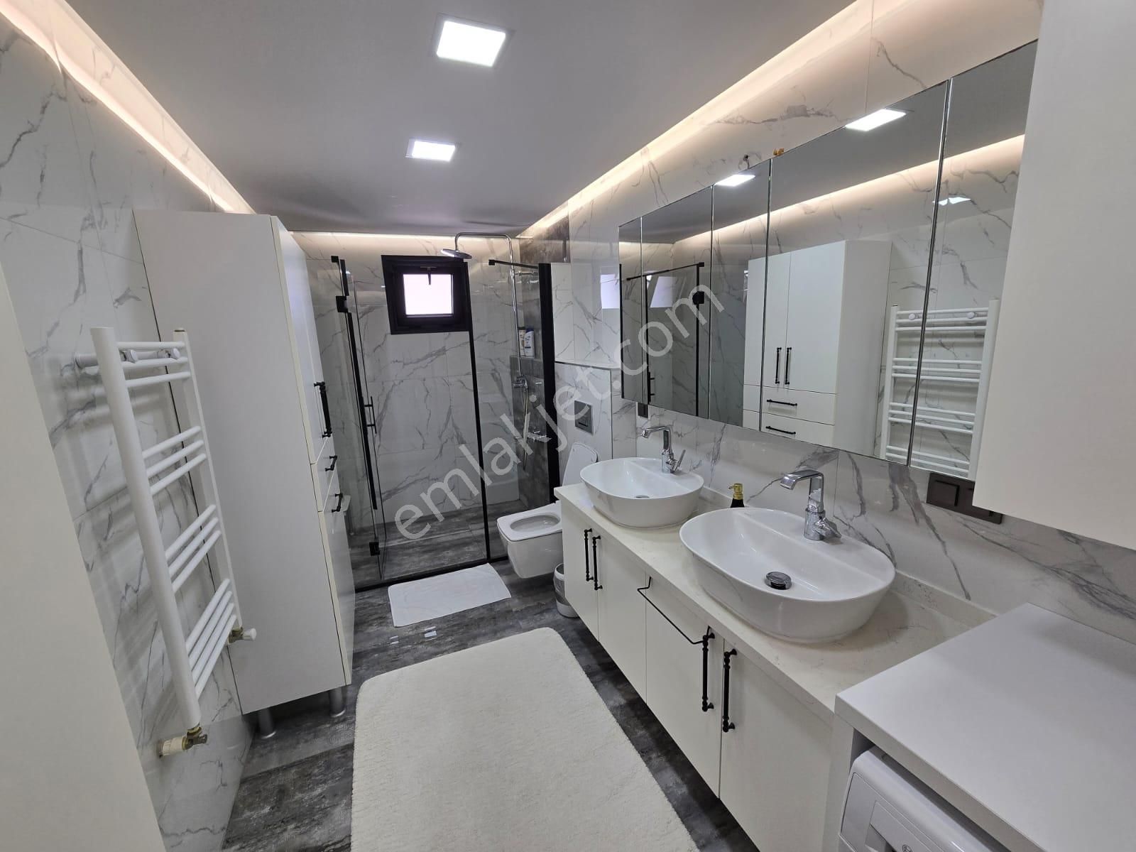 Güzelbahçe Maltepe'de Mükemmel Konumda Satılık Villa - Görsel 22