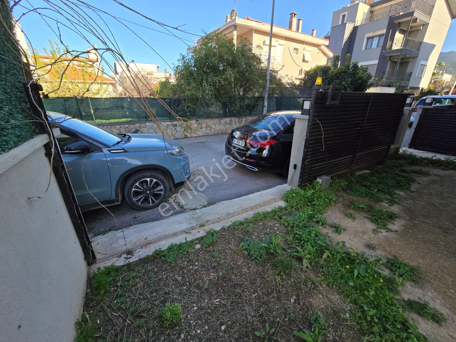 Güzelbahçe Maltepe'de Mükemmel Konumda Satılık Villa - Görsel 34