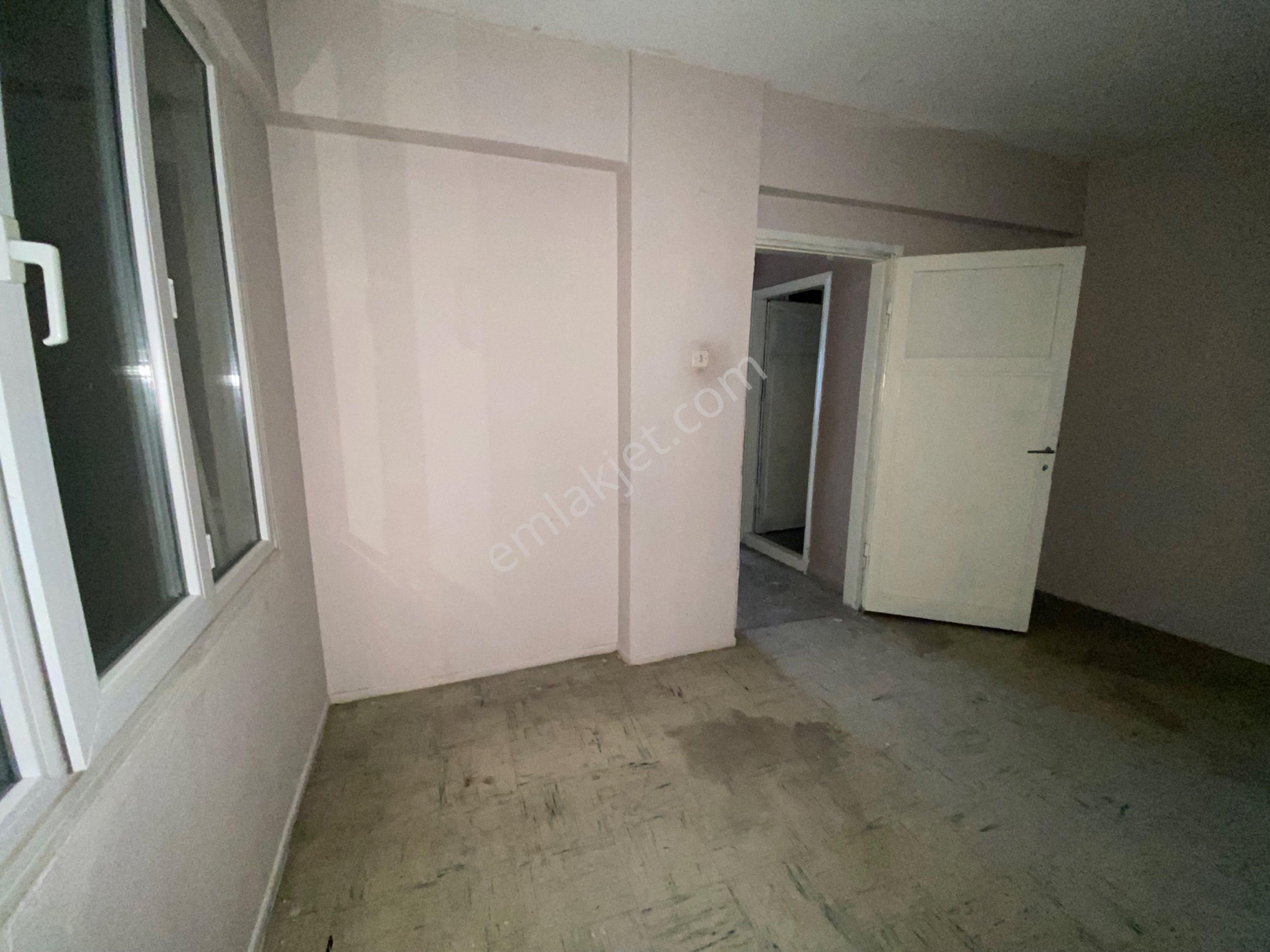 Metro Yakını Cd. Üzeri Balkonlu Arakat 2+1 K.mutfak Daire - Görsel 28