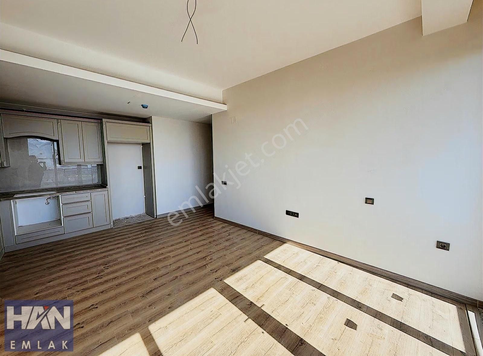 Han Emlak'tan Eski Mezitlide Yerden Isıtmalı Cepheleri Açık 2+1 - Görsel 8