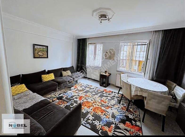 Zeynep Kamil Hastanesine Yakın 2+1 Satılık 2001 Yapımı Arakat