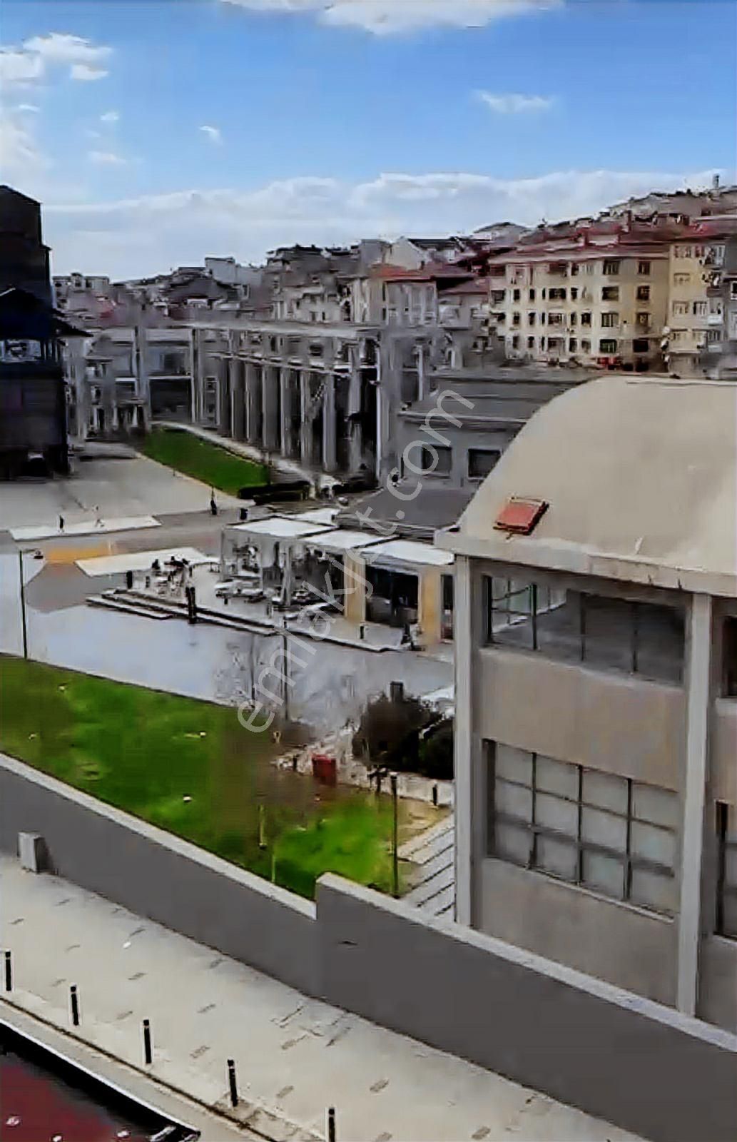 Hasanpaşa'da Gazhane'ye Komşu İçi A Dan Z'ye Yenilenmiş Balkonlu Ara Kat 2+1 Kiralık Daire - Görsel 29