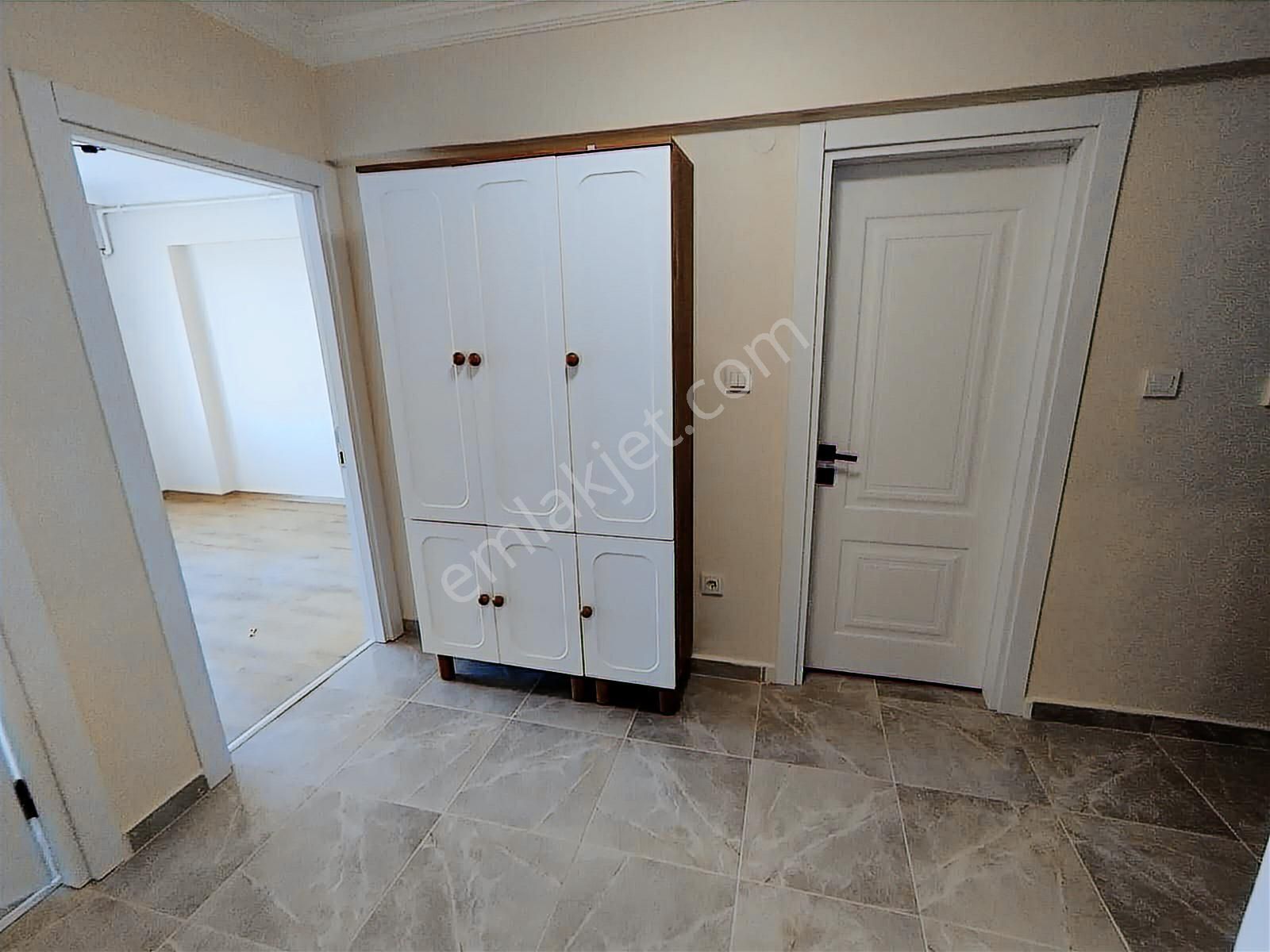 Hasanpaşa'da Gazhane'ye Komşu İçi A Dan Z'ye Yenilenmiş Balkonlu Ara Kat 2+1 Kiralık Daire - Görsel 25