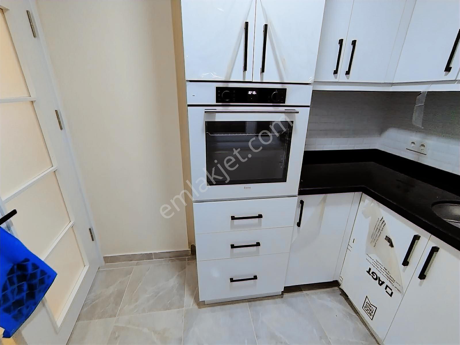 Hasanpaşa'da Gazhane'ye Komşu İçi A Dan Z'ye Yenilenmiş Balkonlu Ara Kat 2+1 Kiralık Daire - Görsel 33