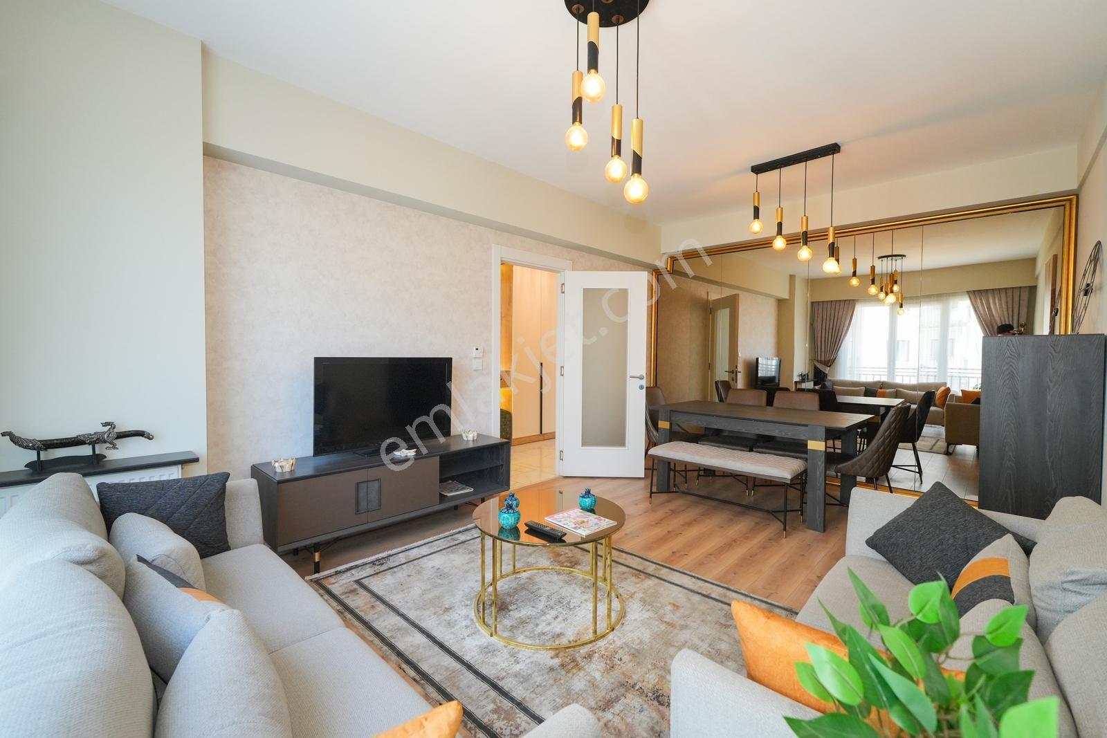 Pendik Satılık 2+1 Daire Site İçersinde E5'e Yürüme Mesafesinde