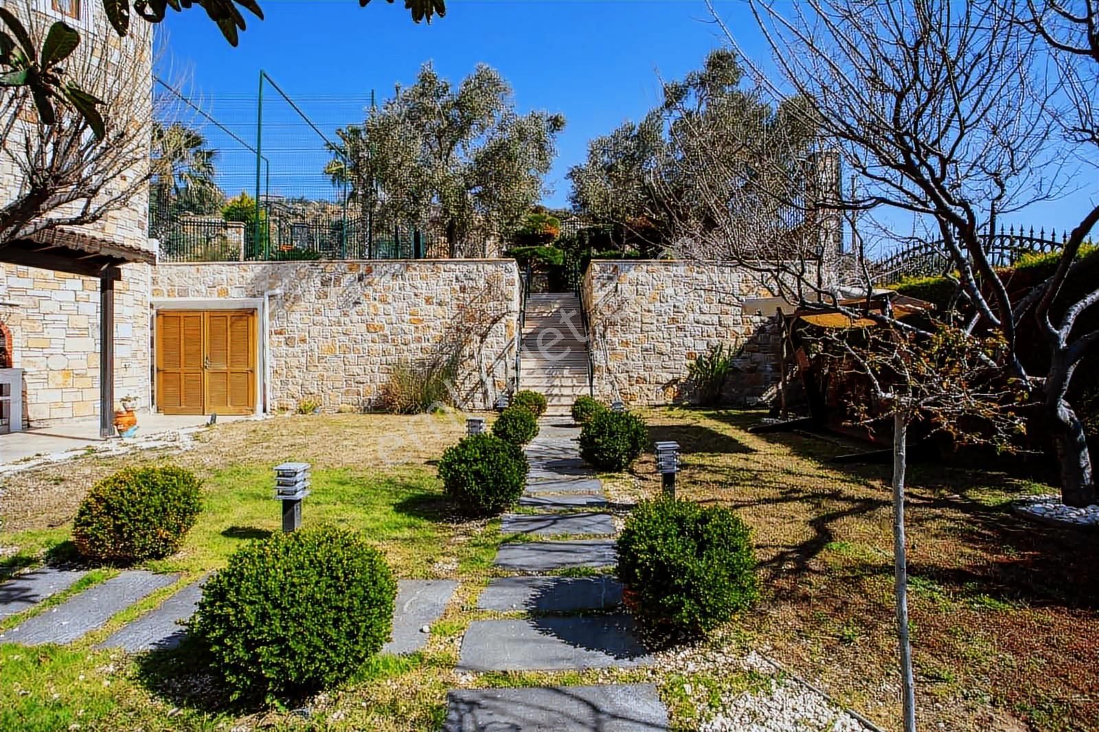 Foçaköyde Müstakil 5+1 Özel Villa - Görsel 26