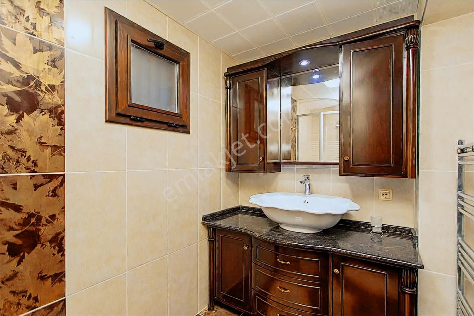 Foçaköyde Müstakil 5+1 Özel Villa - Görsel 12