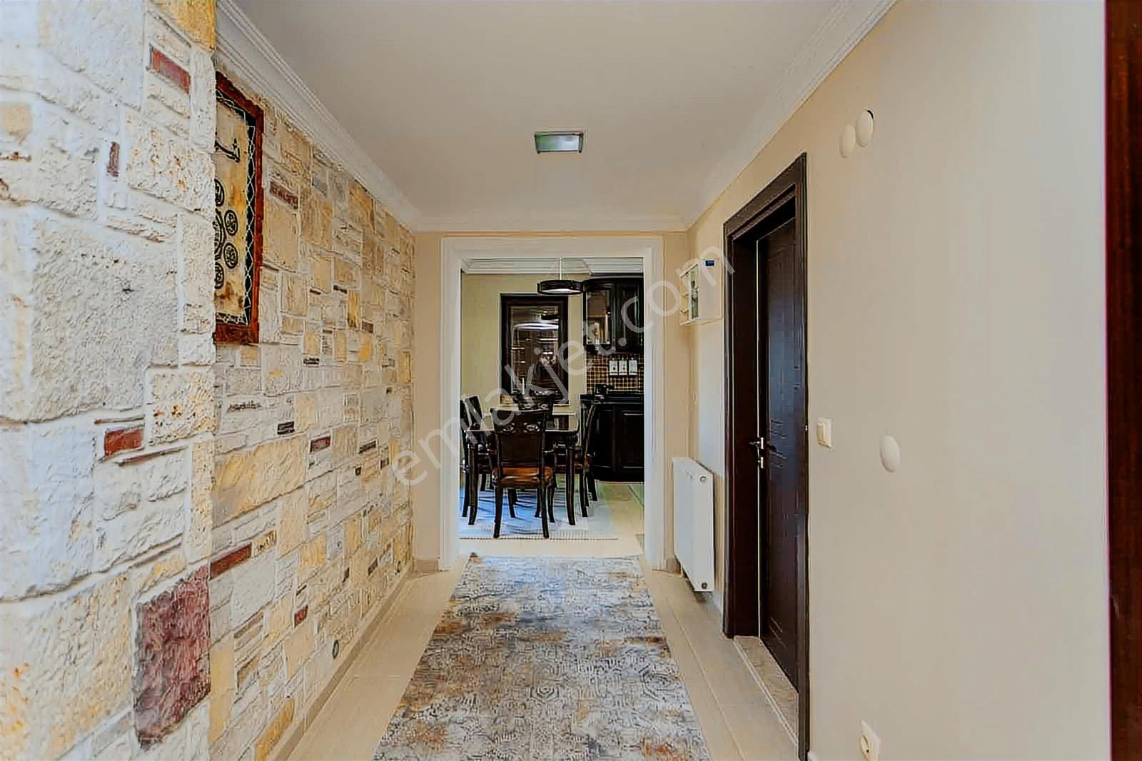 Foçaköyde Müstakil 5+1 Özel Villa - Görsel 24