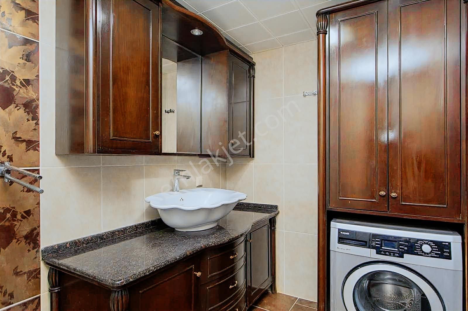 Foçaköyde Müstakil 5+1 Özel Villa - Görsel 33