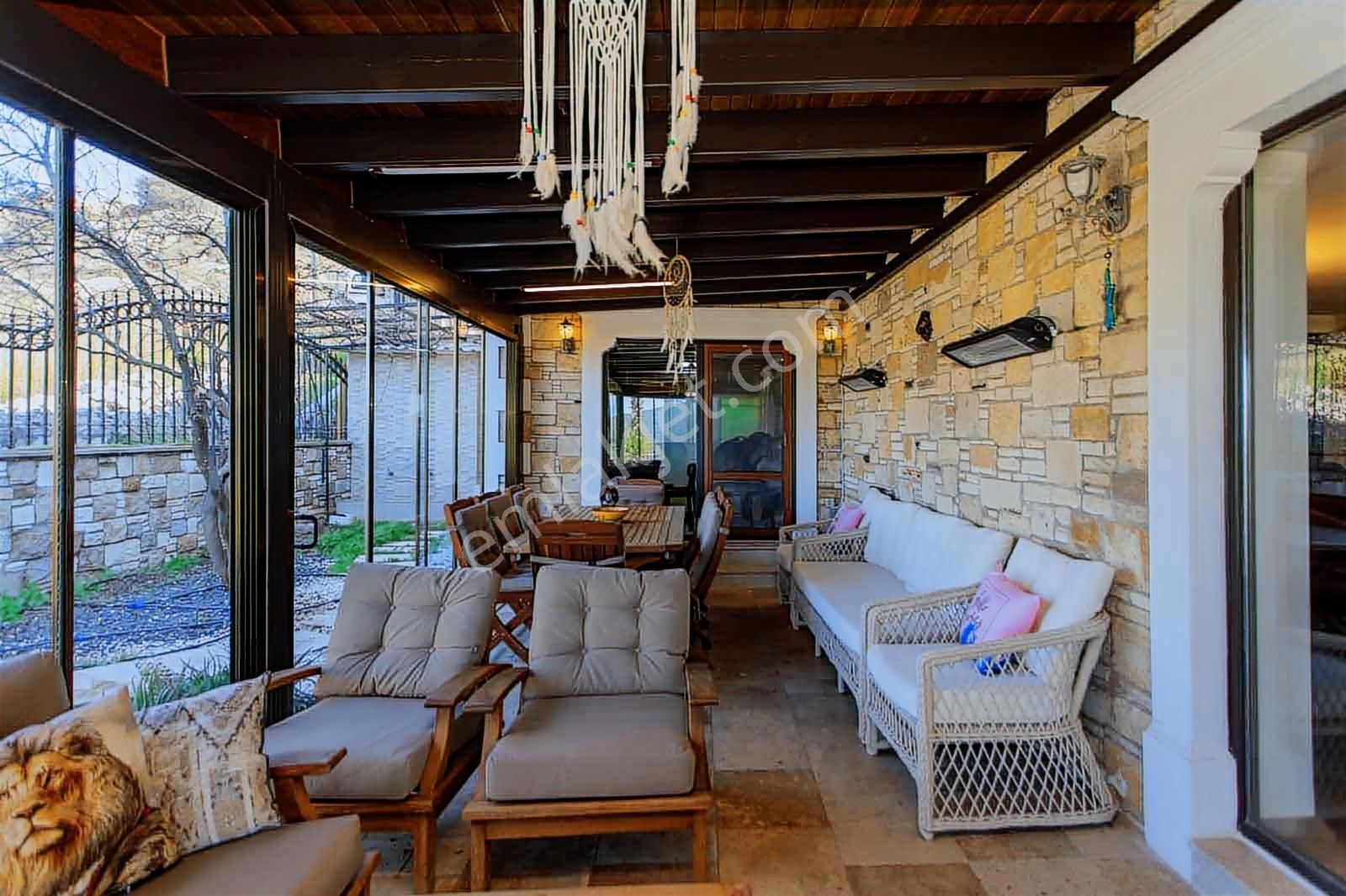 Foçaköyde Müstakil 5+1 Özel Villa - Görsel 28