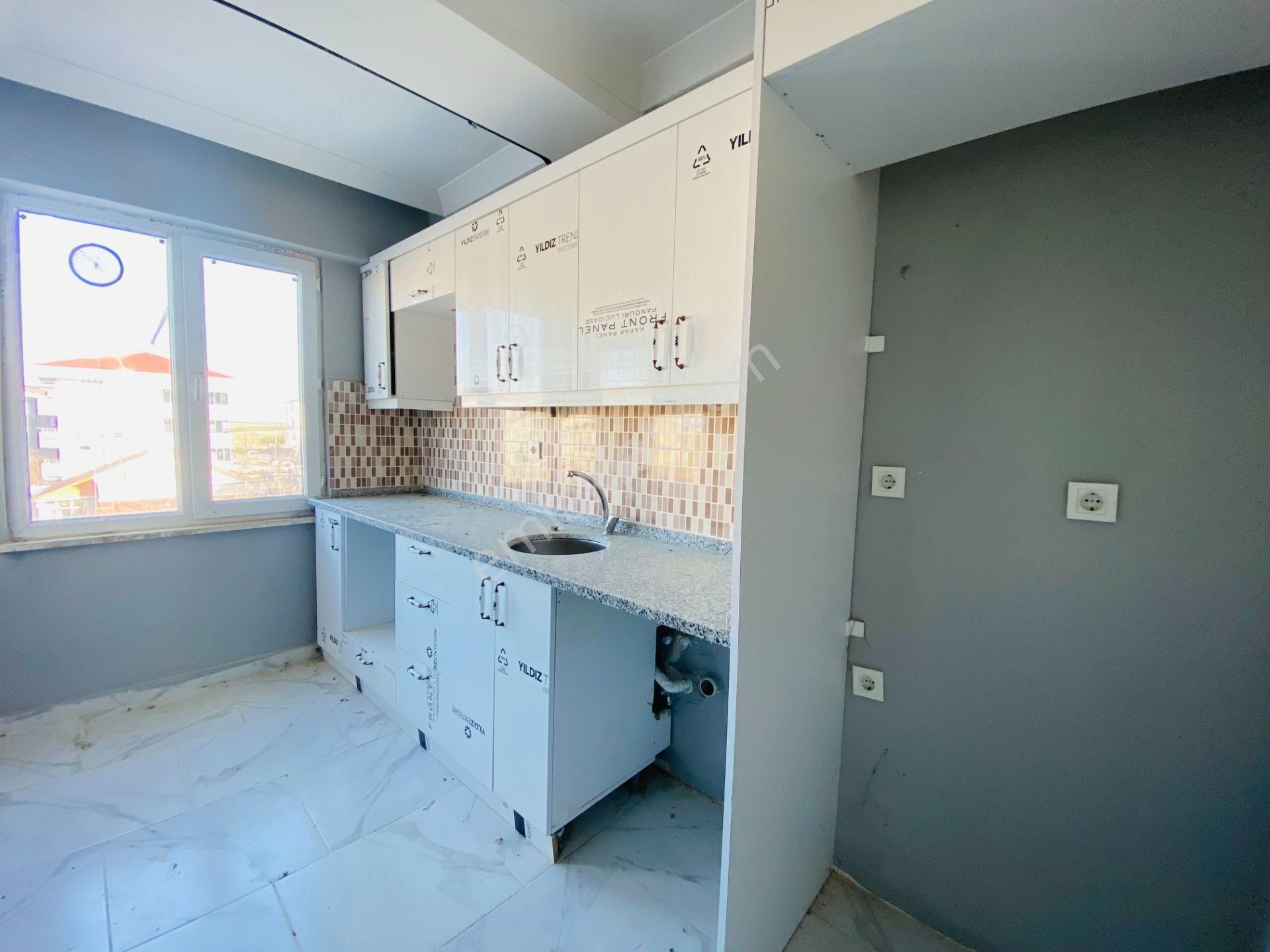 Güven'den Kapaklı'da Caddeye Yakın Ara Kat Ön Cephe 2+1 Daire - Görsel 6