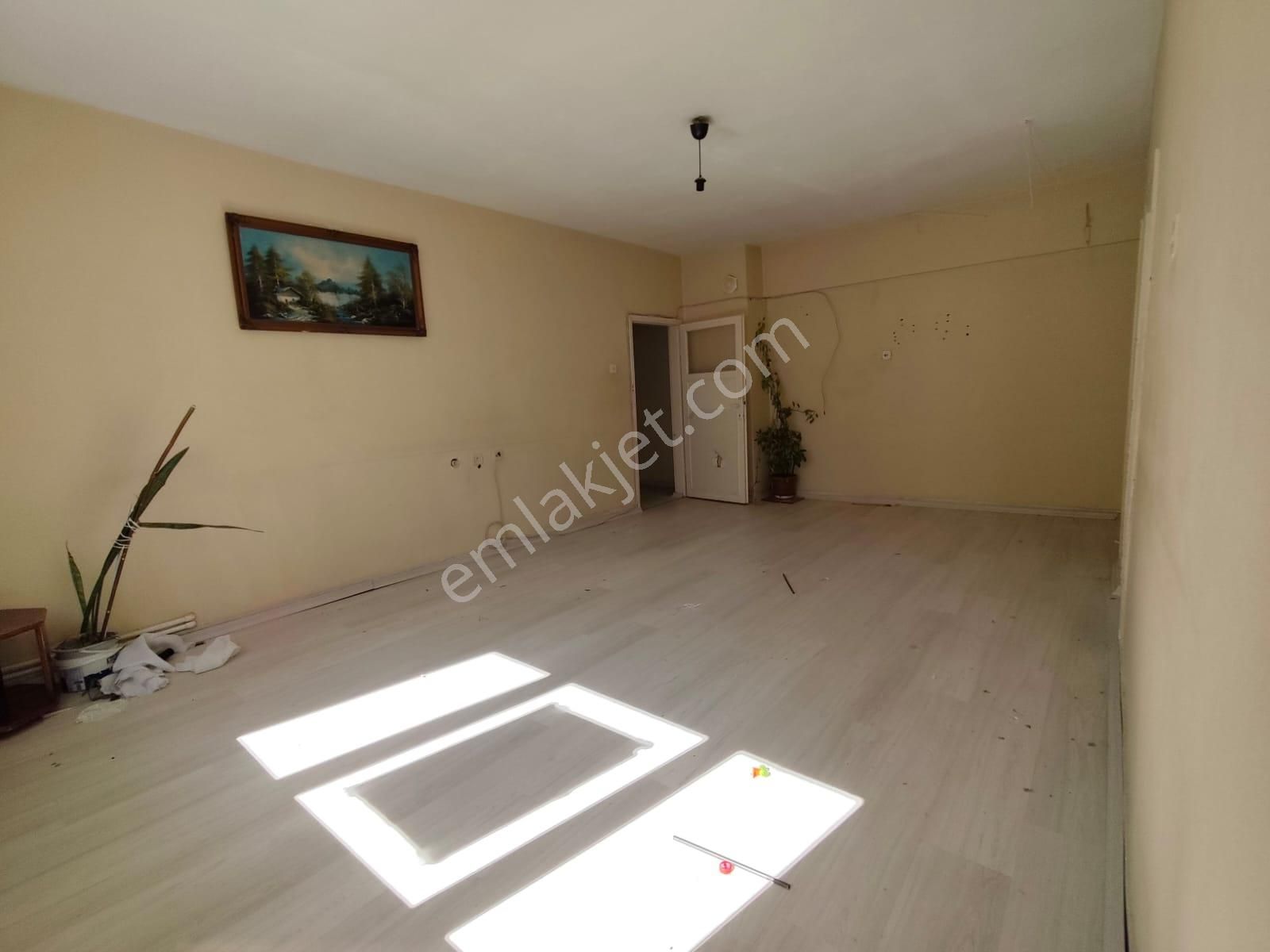 Yılmaz Gayrimenkulden Ankara Caddesi Üzerinde Gemiş M2 3+1 Kaçırılmayacak Fırsat Kiralık K - Görsel 25